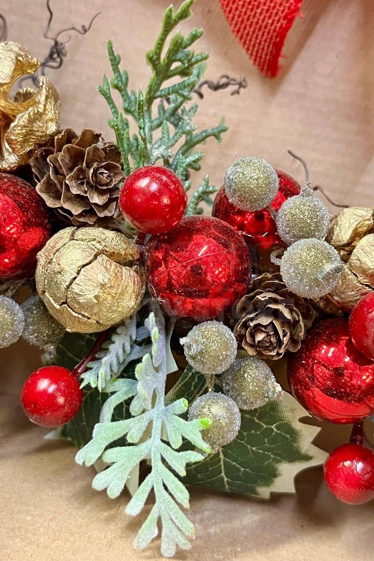 Yılbaşı Kapı Süsü 33x36 Cm Yeni Yıl Karşılama Dekoru Christmas Çelengi Kapı Çiçeği Dekoratif Fiyonk