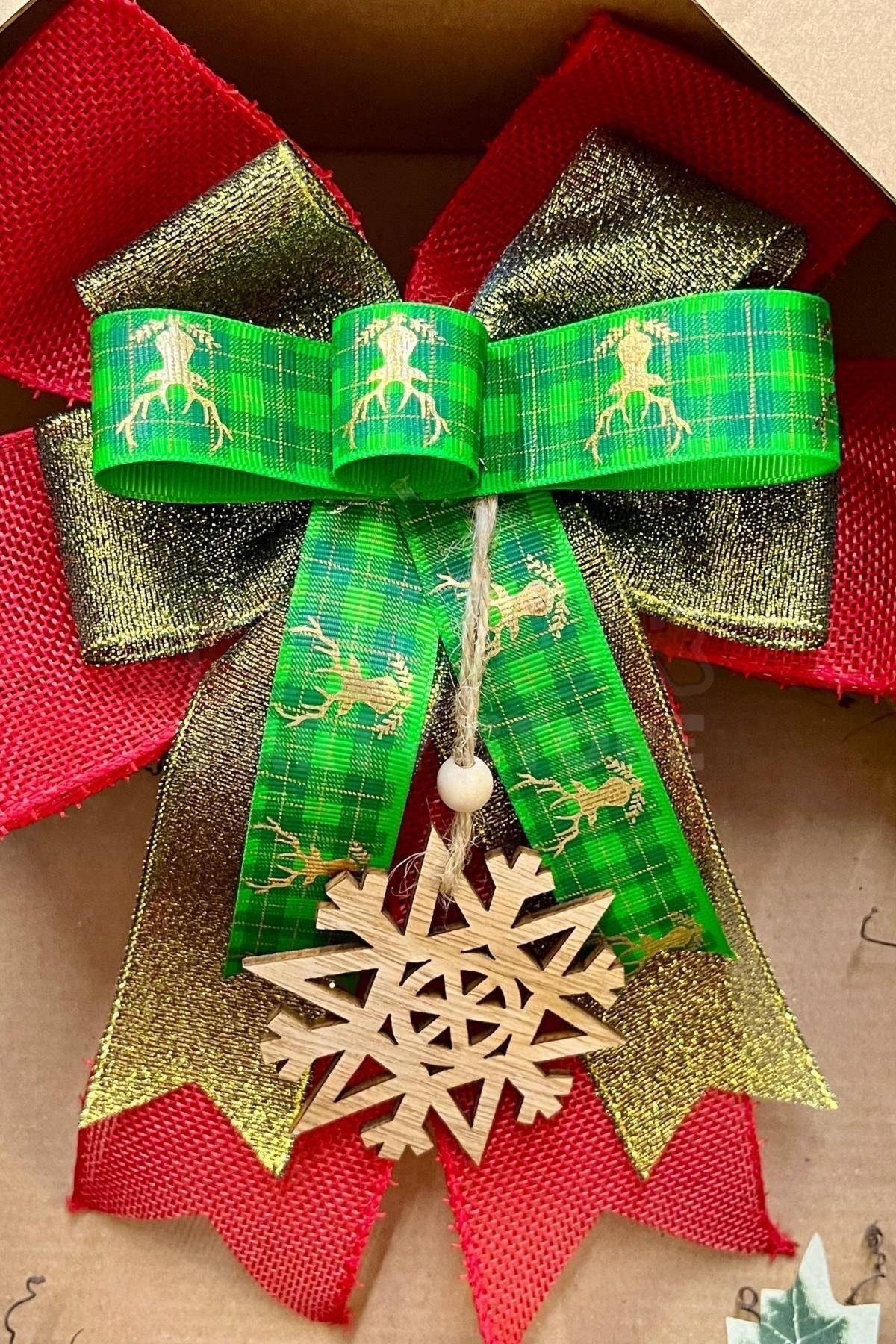 Yılbaşı Kapı Süsü 33x36 Cm Yeni Yıl Karşılama Dekoru Christmas Çelengi Kapı Çiçeği Dekoratif Fiyonk