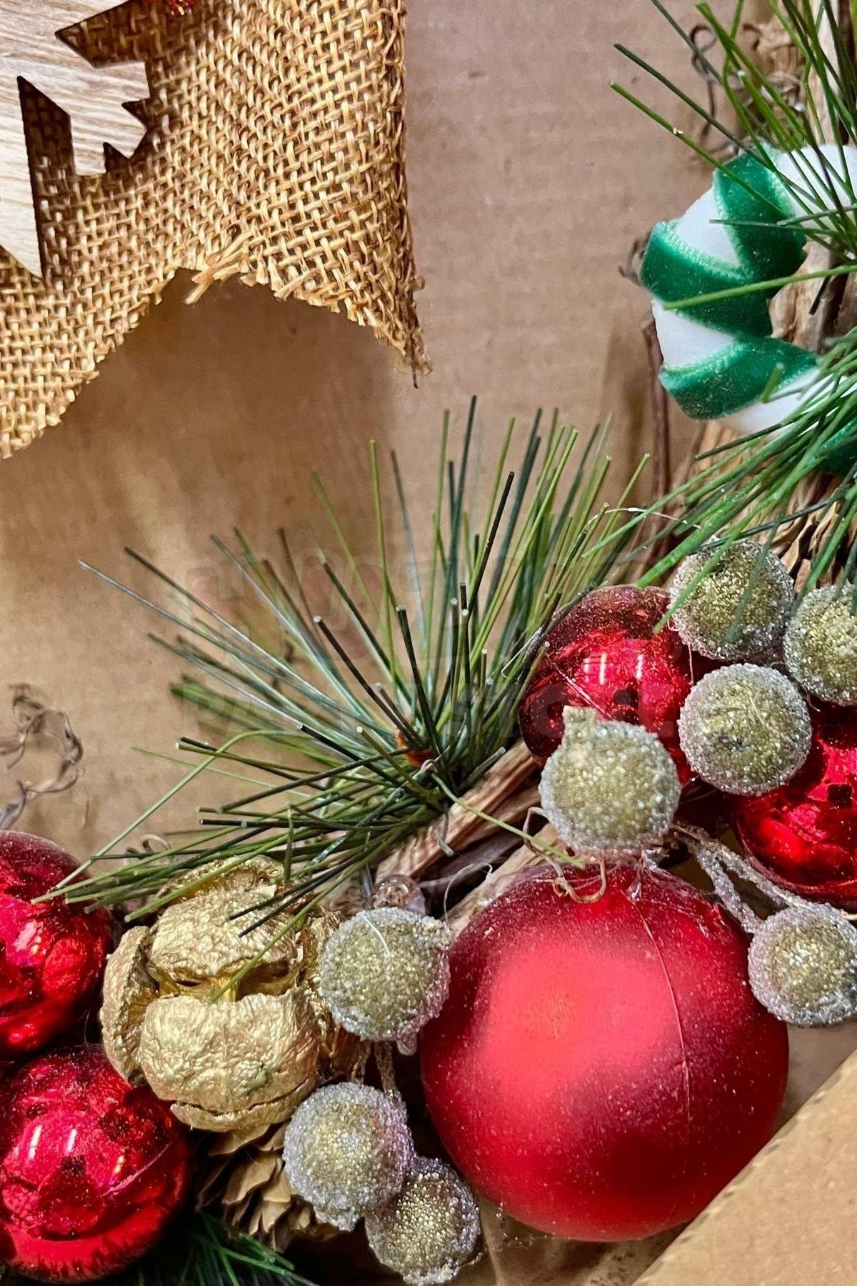 Yılbaşı Kapı Süsü 33x36 Cm Yeni Yıl Karşılama Dekoru Christmas Çelengi Kapı Çiçeği Dekoratif Fiyonk