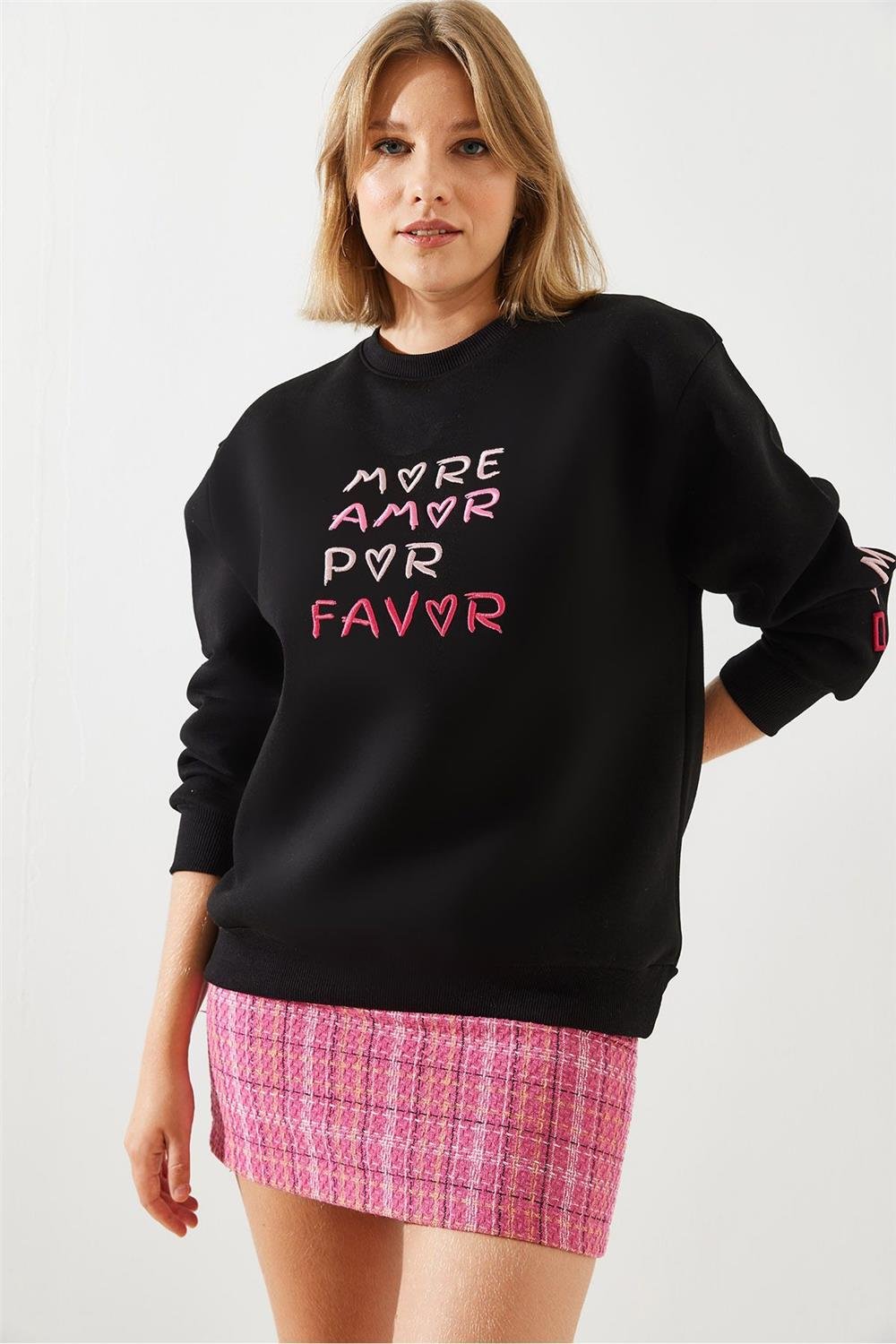 Kalp ve Yazı Nakışlı Sweatshirt 60251803 - Siyah