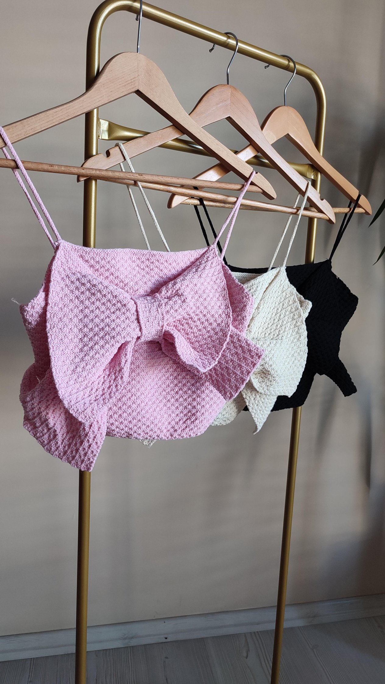 Fiyonk detaylı triko crop top 