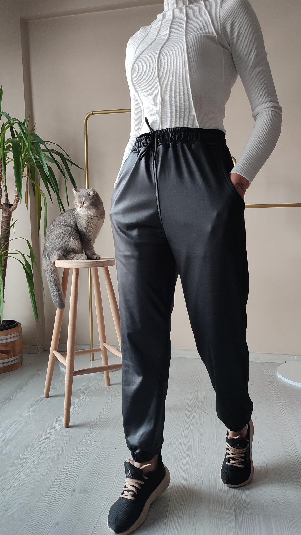 Siyah Deri Görünümlü jagger pantolon 