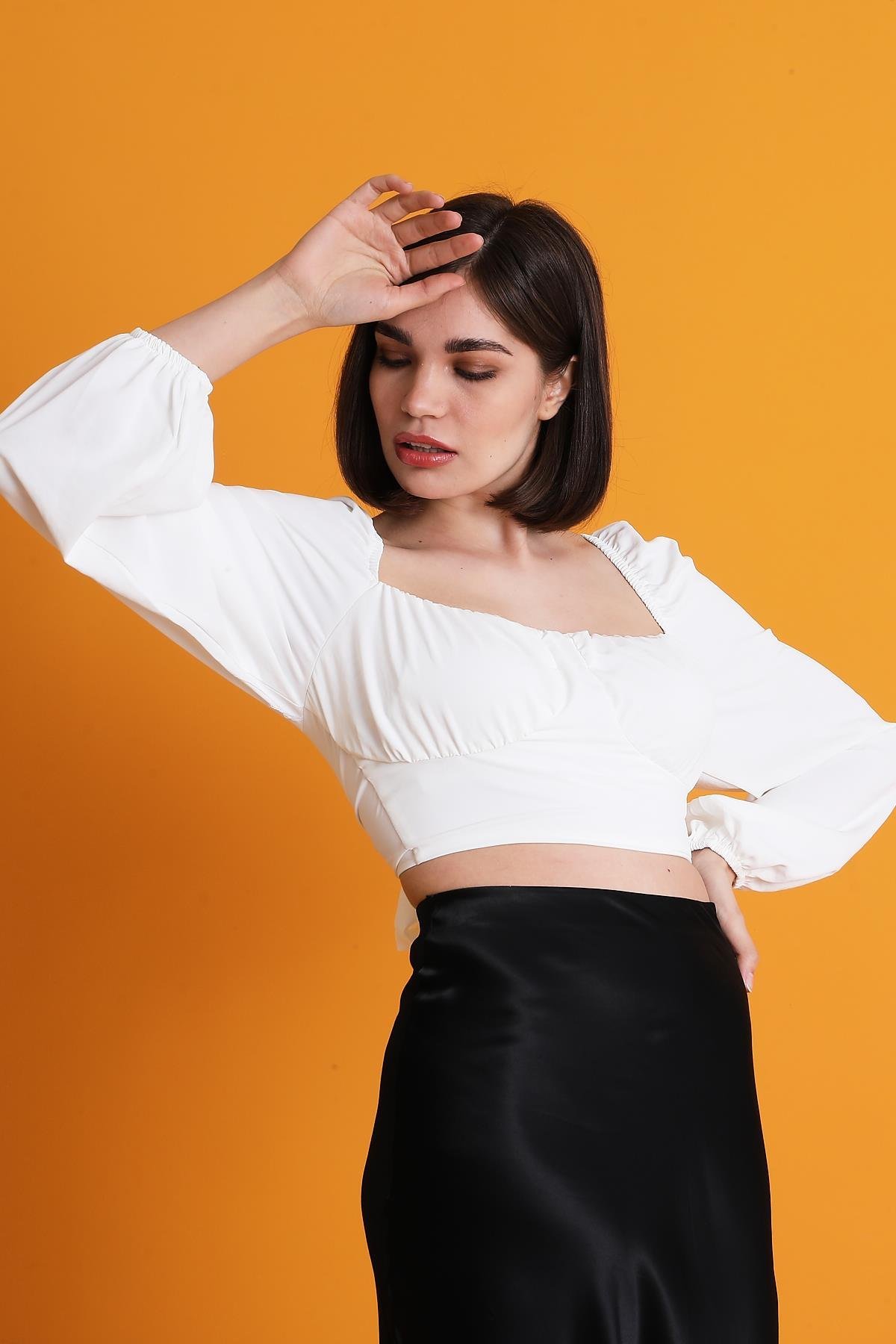 BEYAZ CROP BLUZ