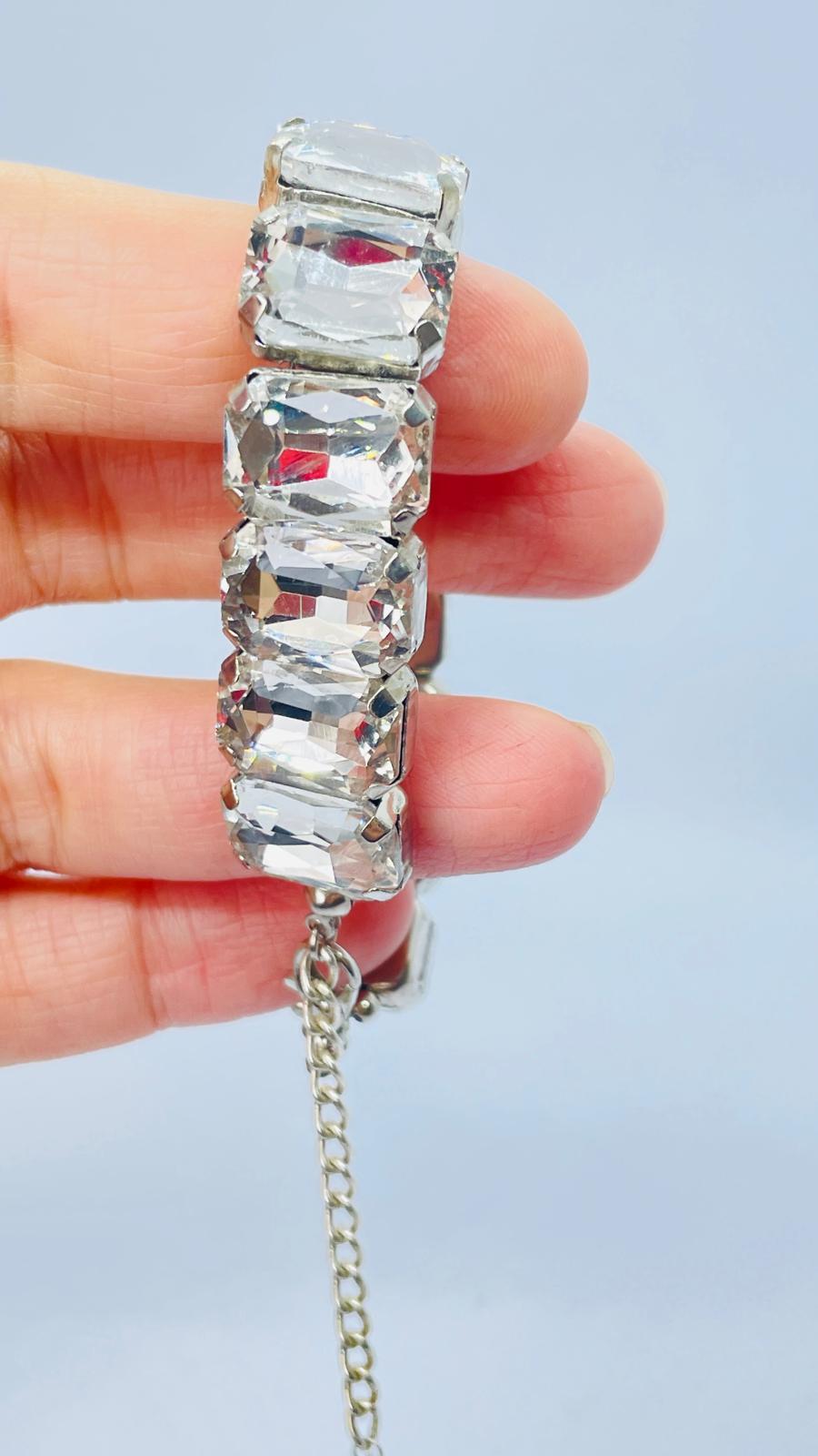 Büyük Swa Taşlı Beyaz Renkli  Handmade Bileklik