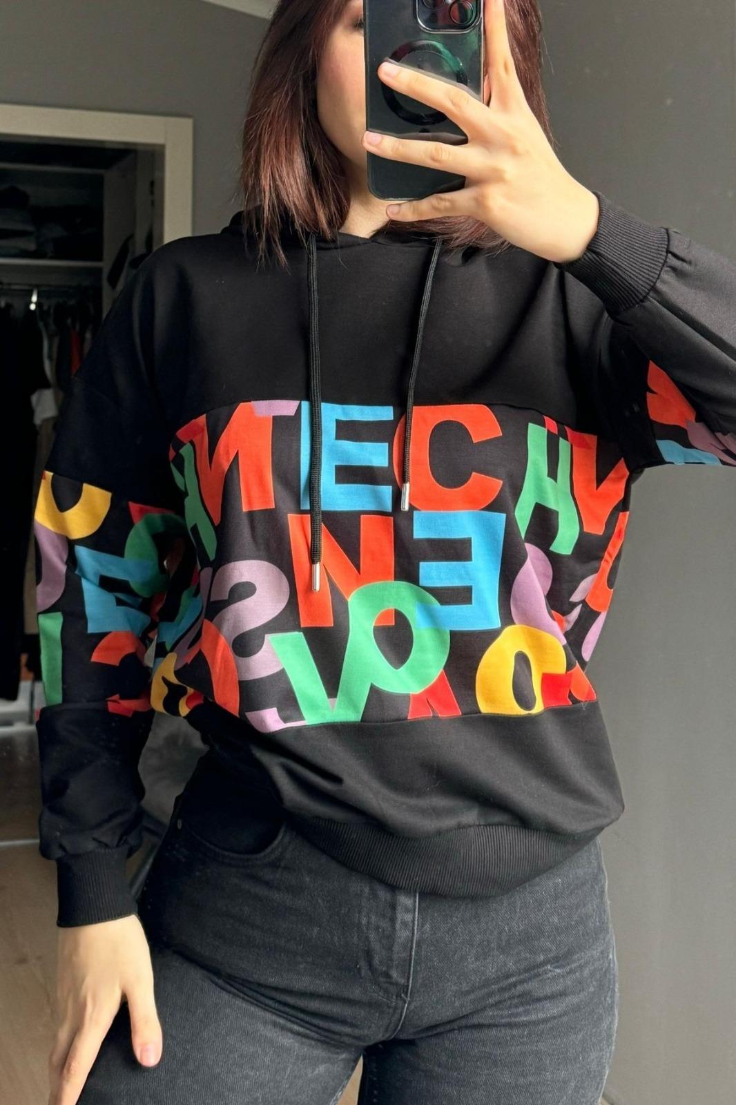 Dijital Harf Baskılı Kapşonlu Sweatshirt -SiyahSweatshirt