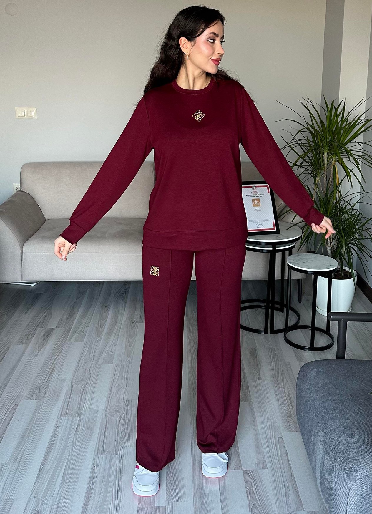 Kadın Bordo Broş Detaylı Oys Premium Pamuklu Modal Kumaş Tunik Sweatshirt ve Pantolon Alt Üst Takım Lüx İkili Takım