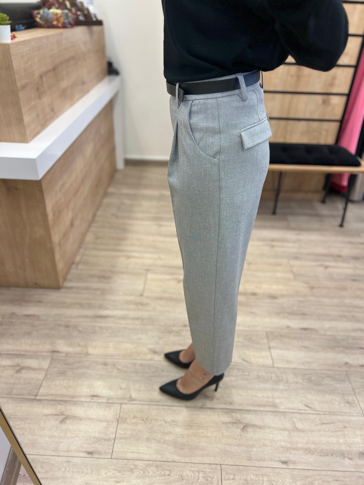 Gri Kemerli Havuç Fit Pantolon
