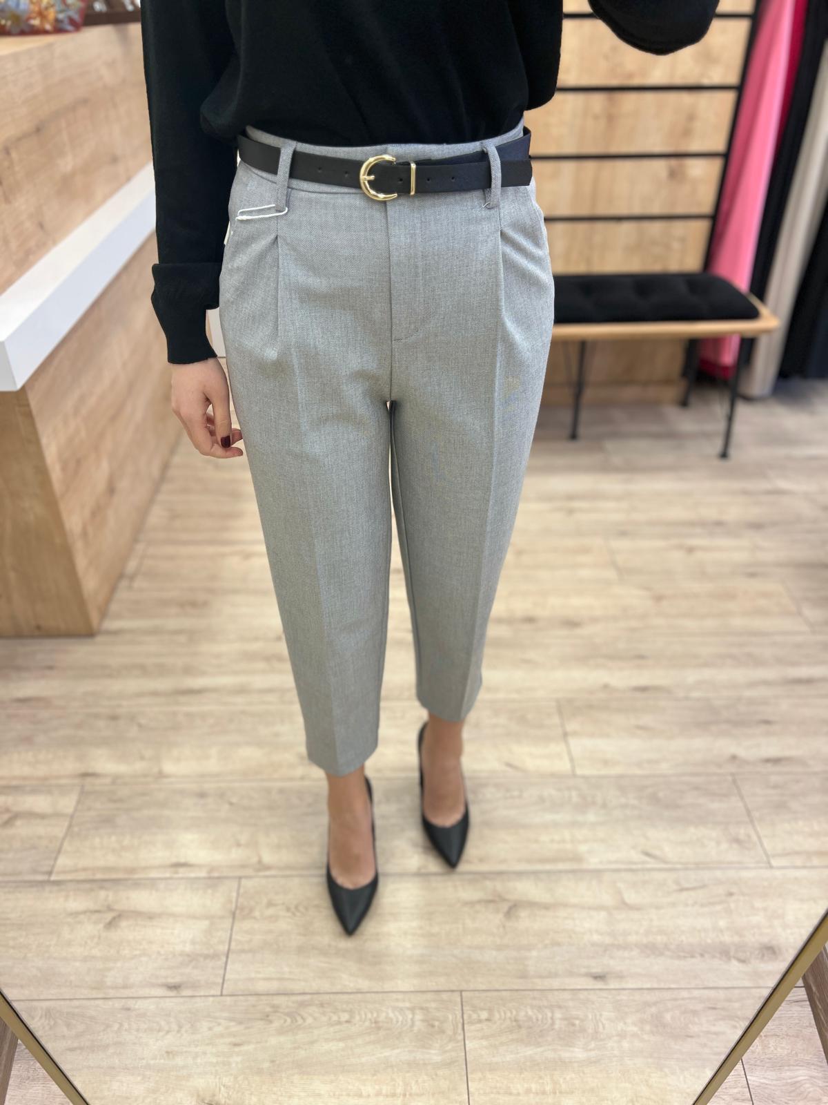 Gri Kemerli Havuç Fit Pantolon