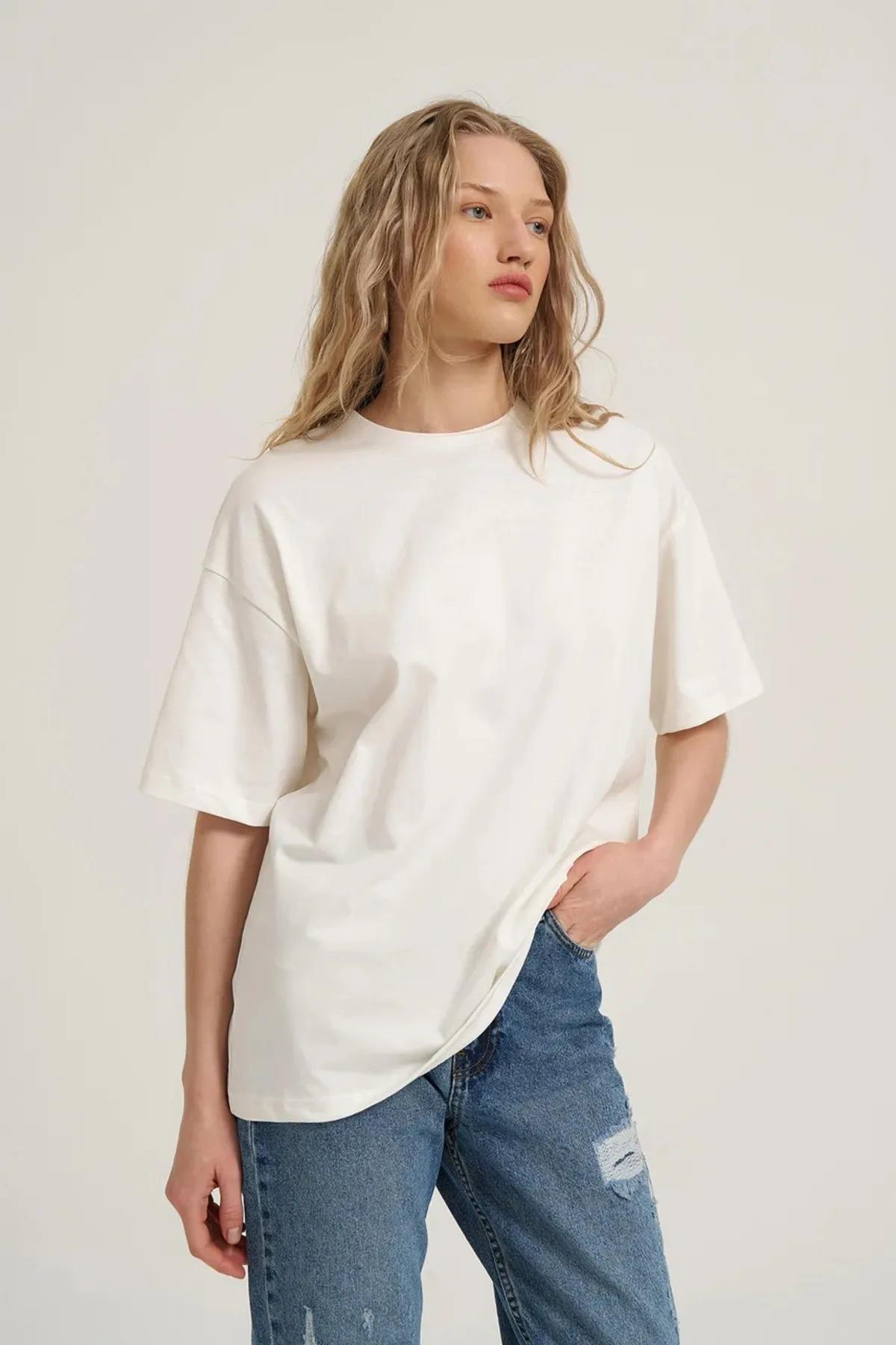 Beyaz Basic Oversize Tişört