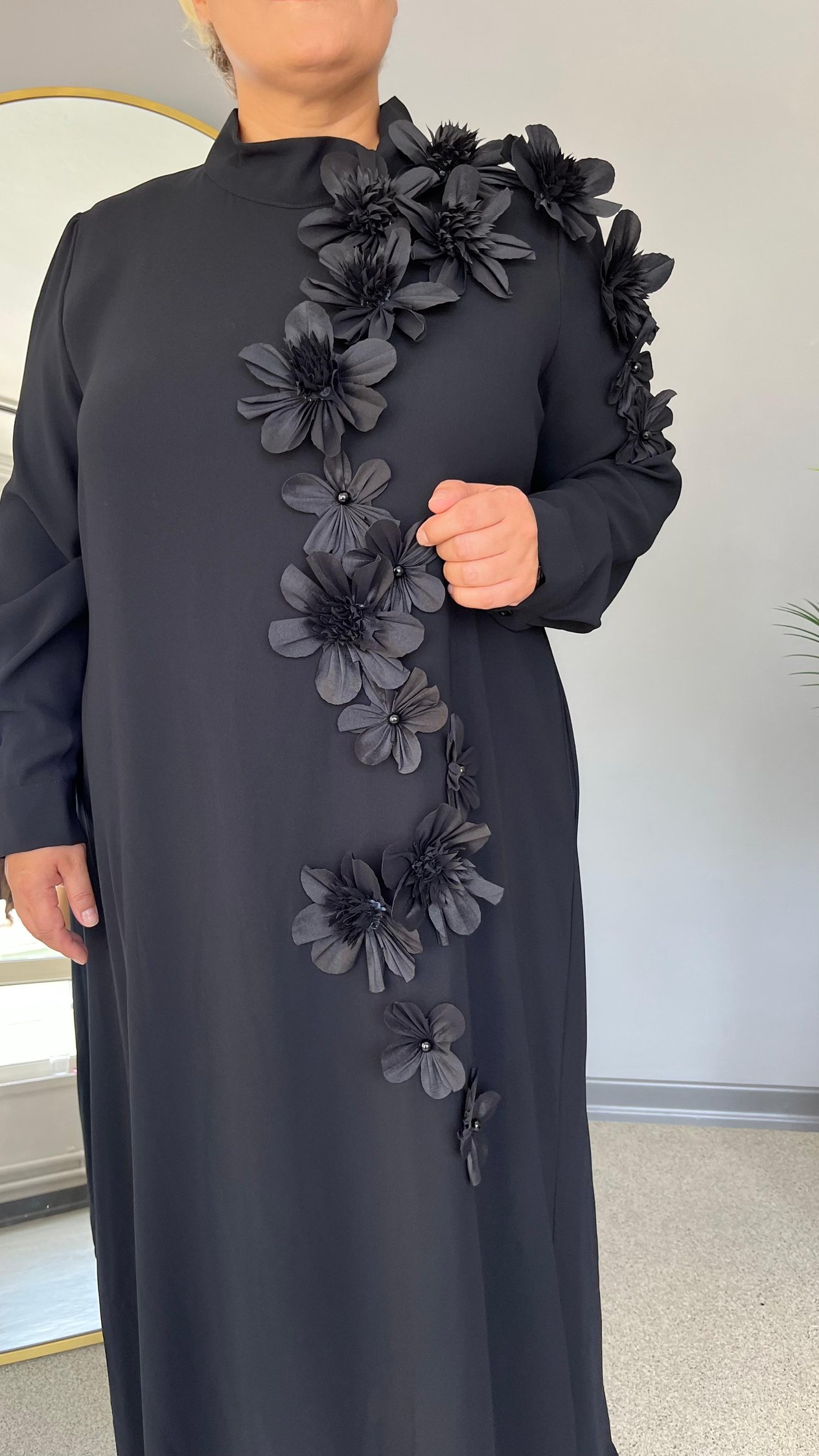 Selma Büyük Beden Üç Boyutlu Çiçekli Elbise