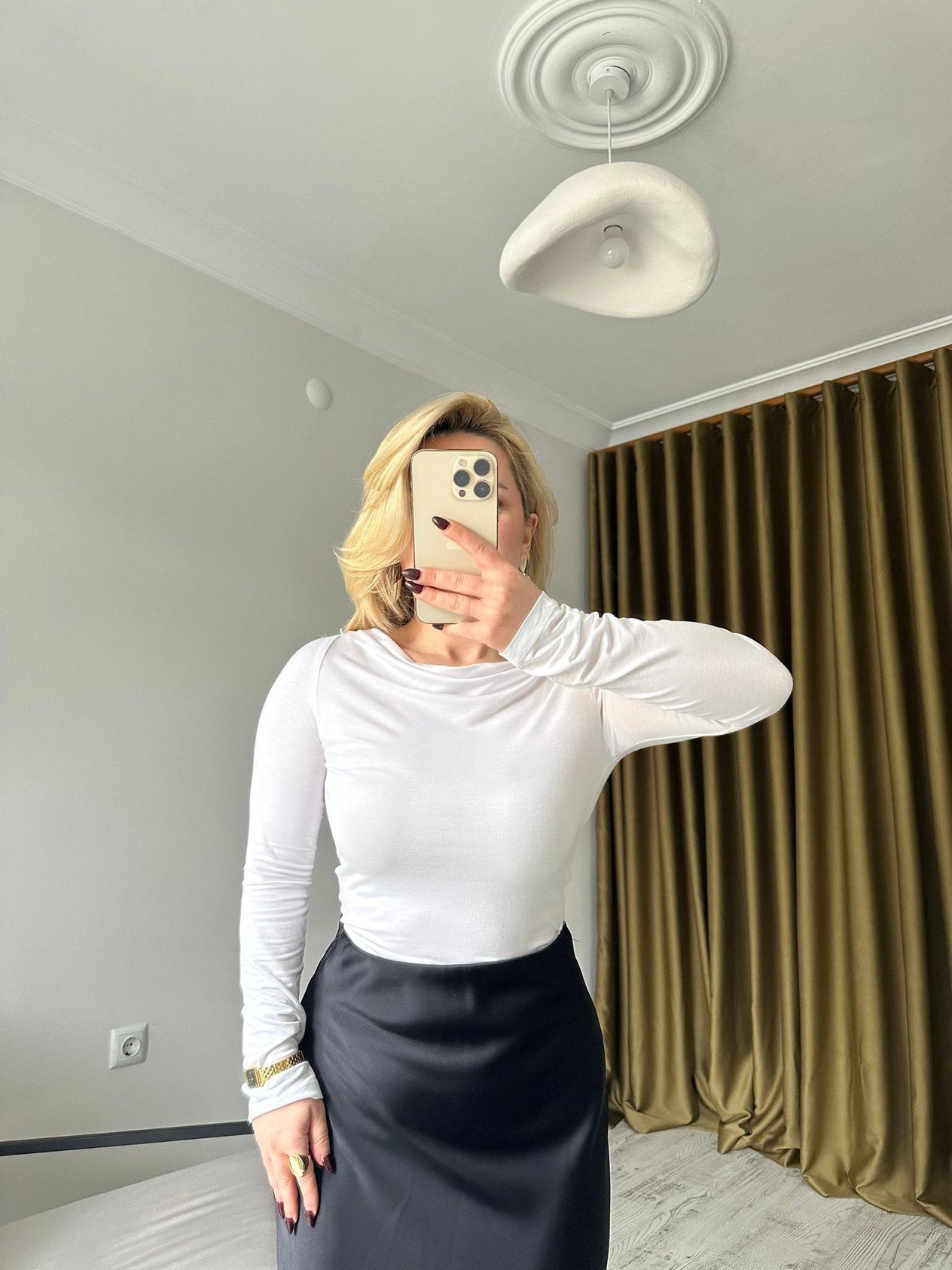 Yakası Ve Bel Kenarları Büzgülü Bluz