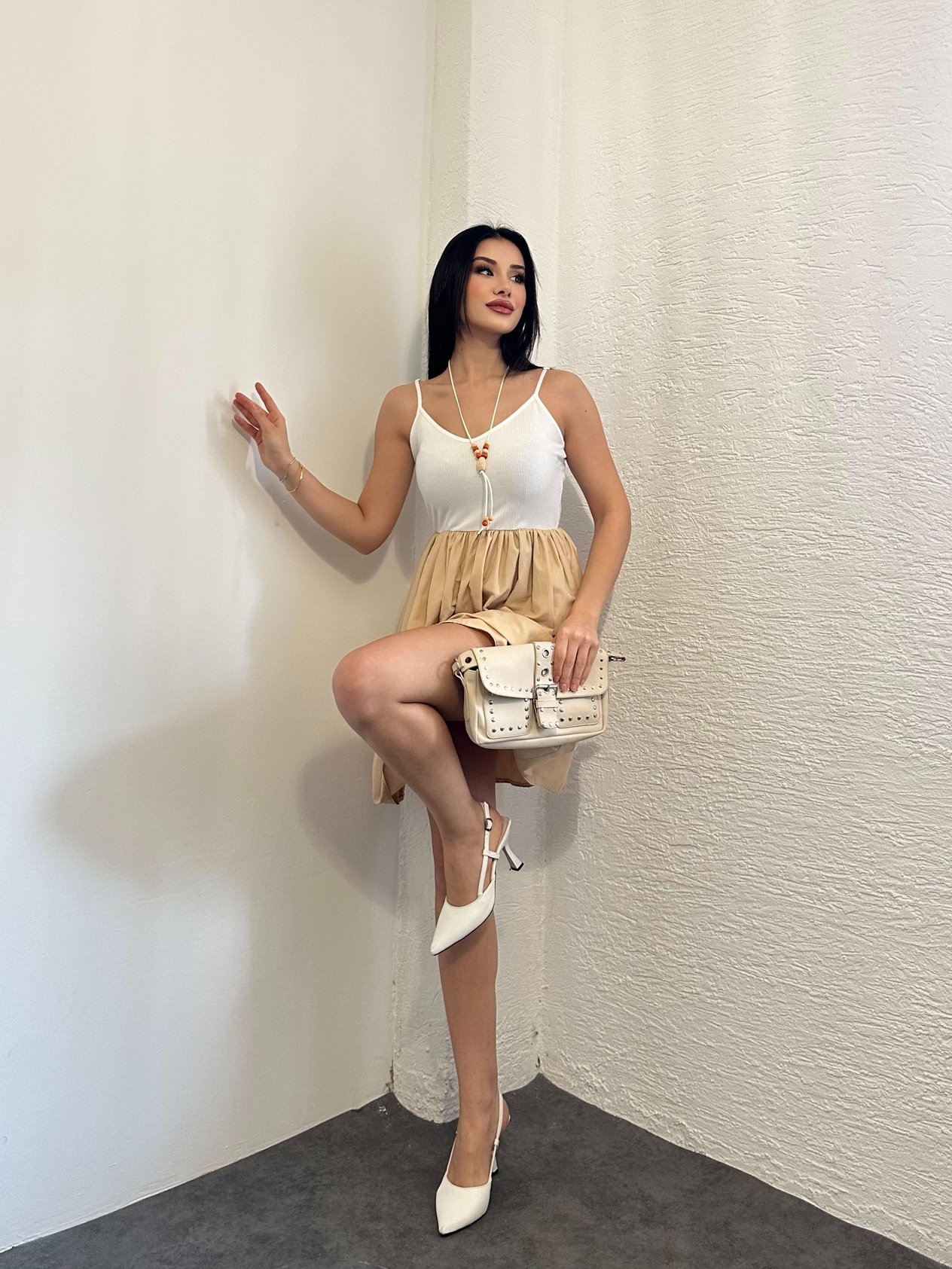 Askılı Kolyeli Midi Boy Yazlık Elbise BEJ