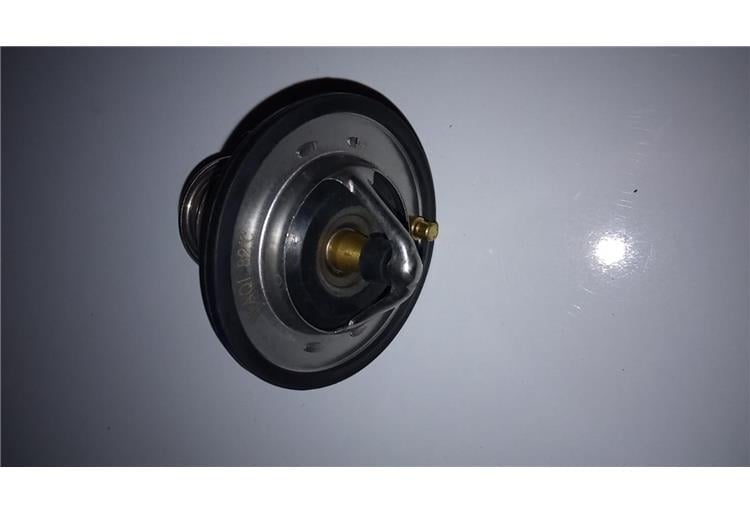 Nıssan Termostat Primera 1,8-2,0 97-01/Terrano 90-02/D22 Td27 90-02/ Vanetta C23 90-02/Pathfınder 90-02 (82 Derece)