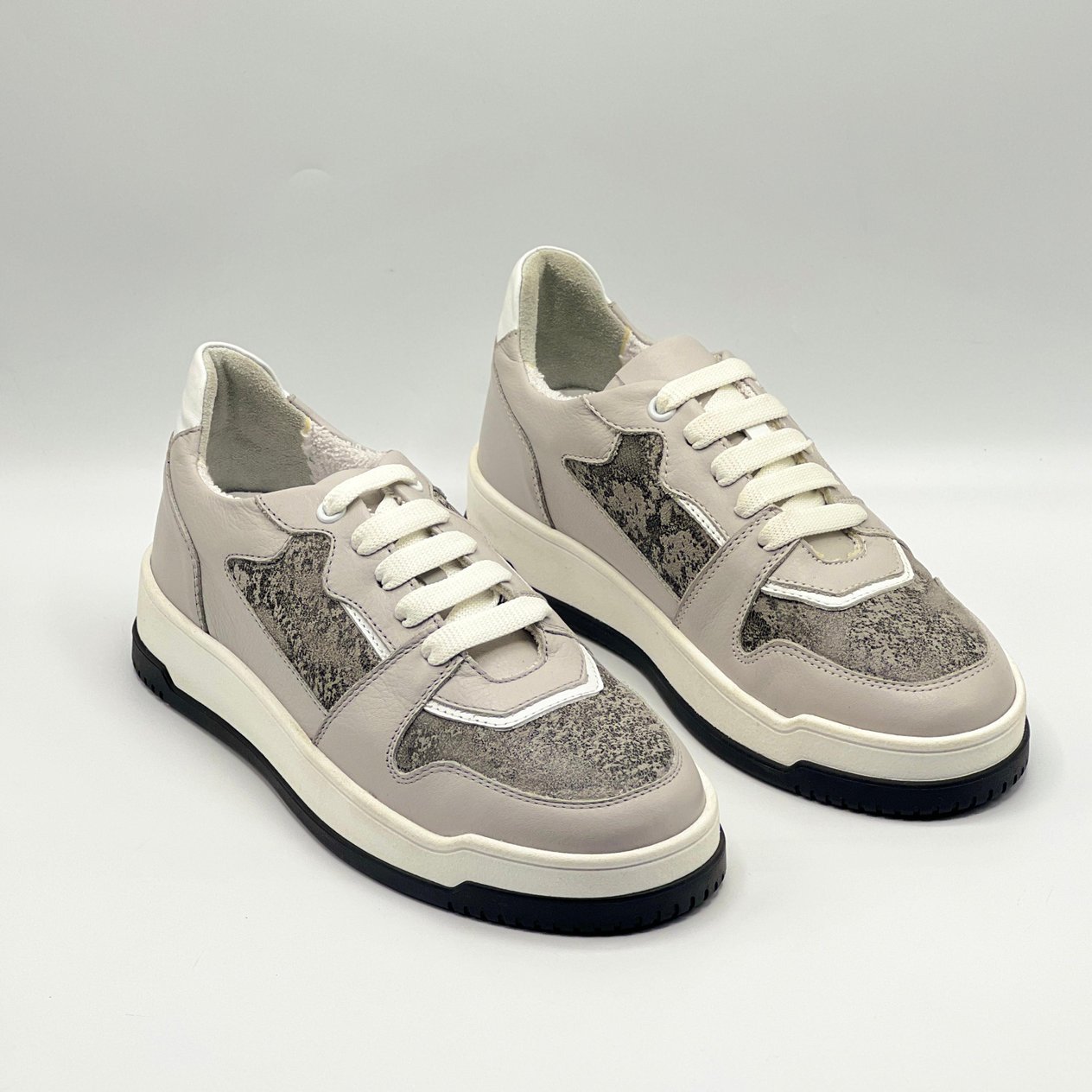 gerçek deri gri sneaker