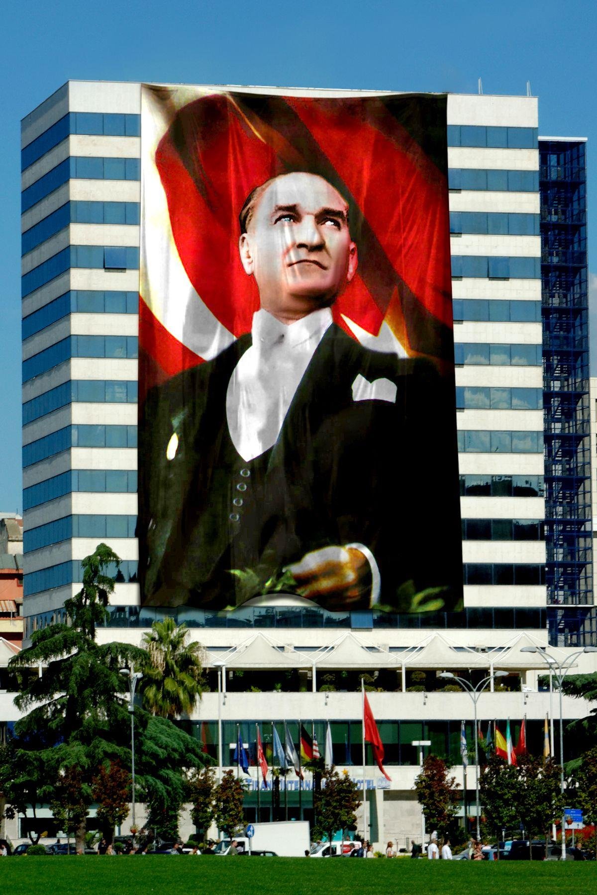Atatürk Posteri 150x225 cm 1. Kalite Raşel Kumaş
