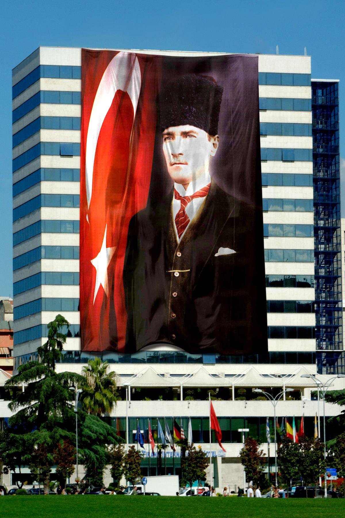 Atatürk Posteri 300x450 cm 1. Kalite Raşel Kumaş