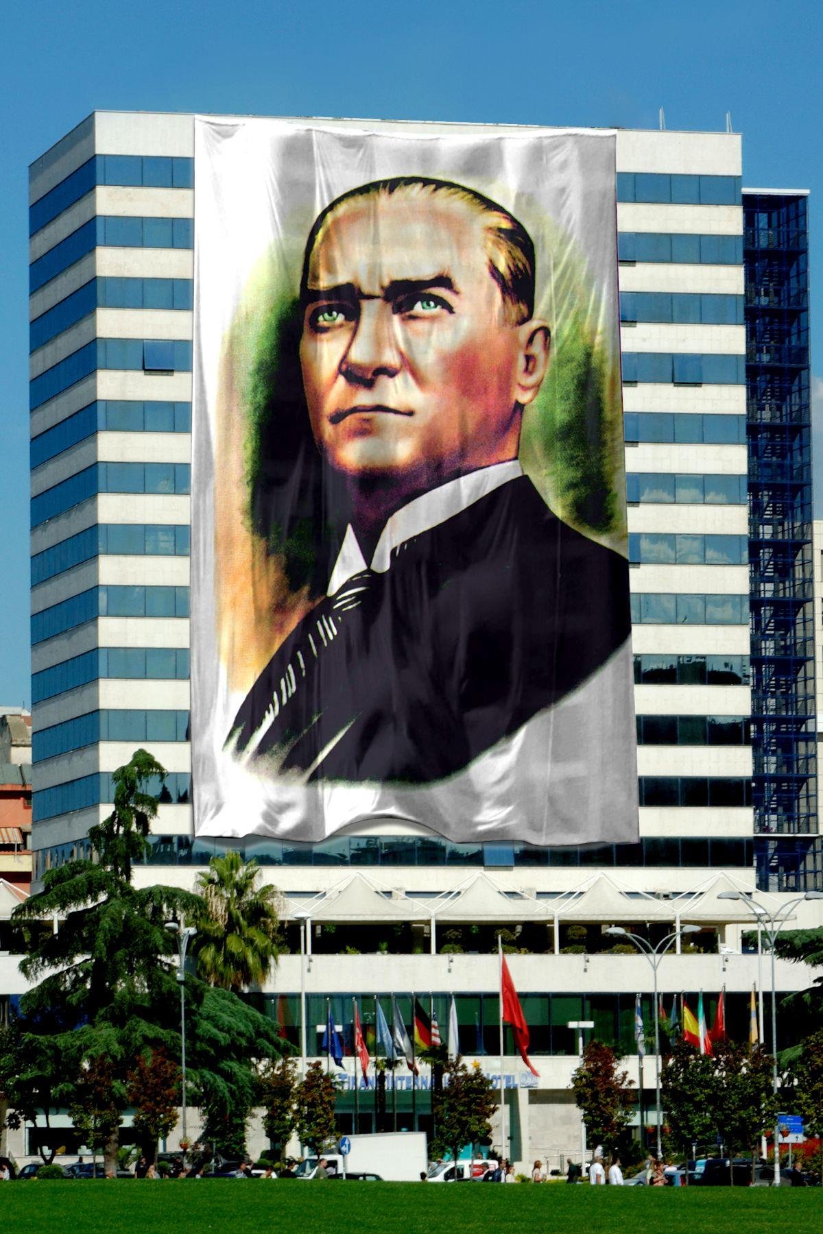 Atatürk Posteri 300x450 cm 1. Kalite Raşel Kumaş