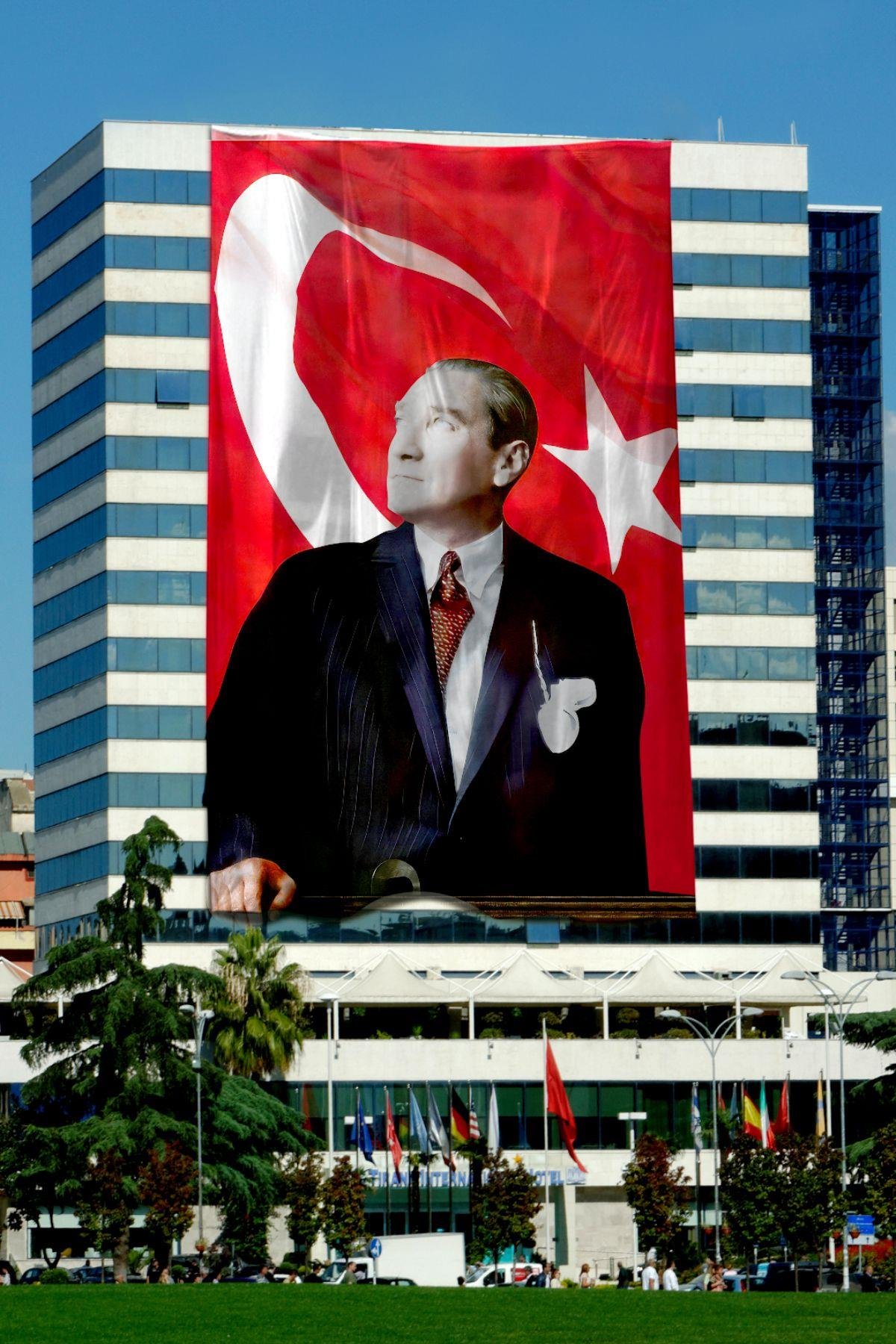 Atatürk Posteri 400x600 cm 1. Kalite Raşel Kumaş