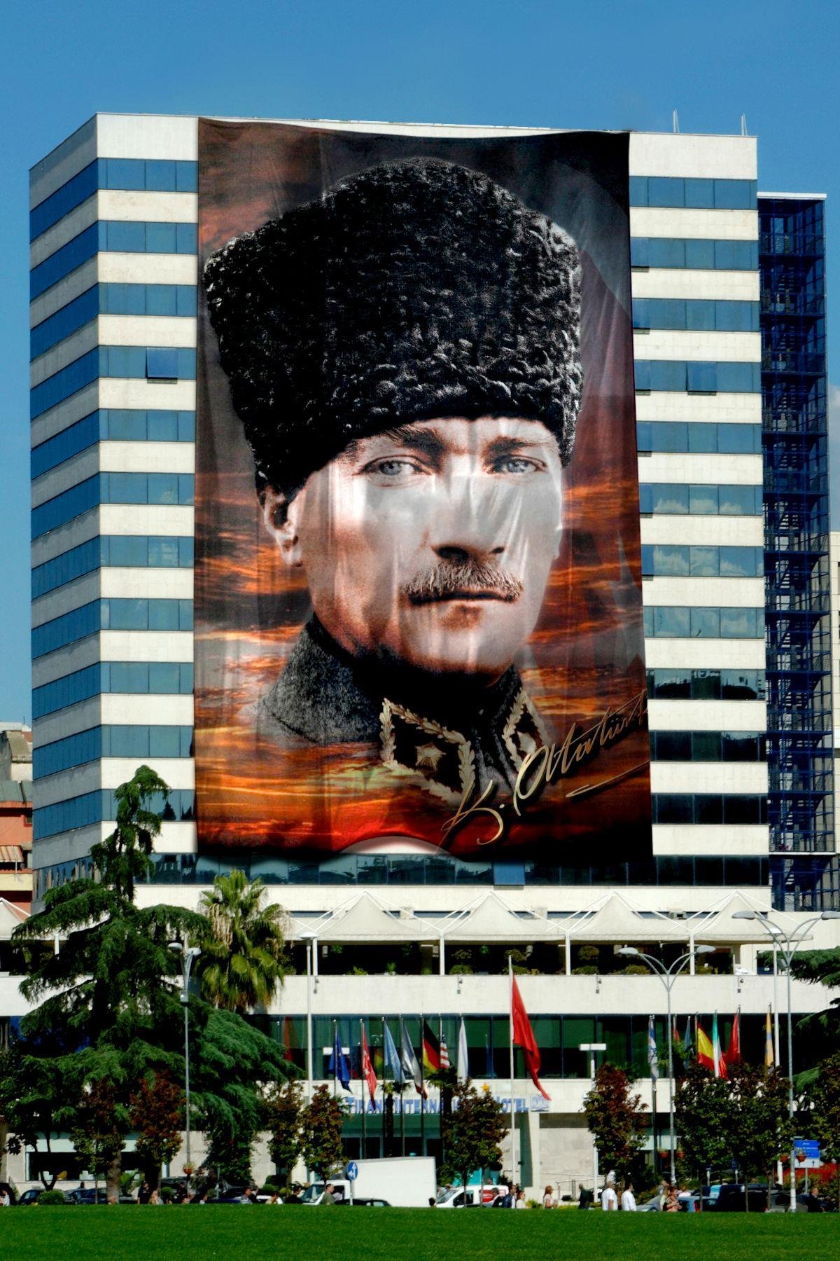 Atatürk Posteri 400x600 cm 1. Kalite Raşel Kumaş