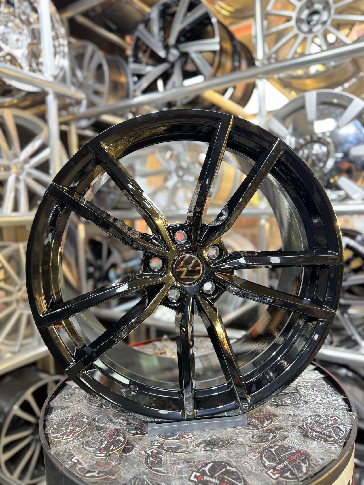 19'' 5x112 GOLF R PROTERIA JANT MODELİ