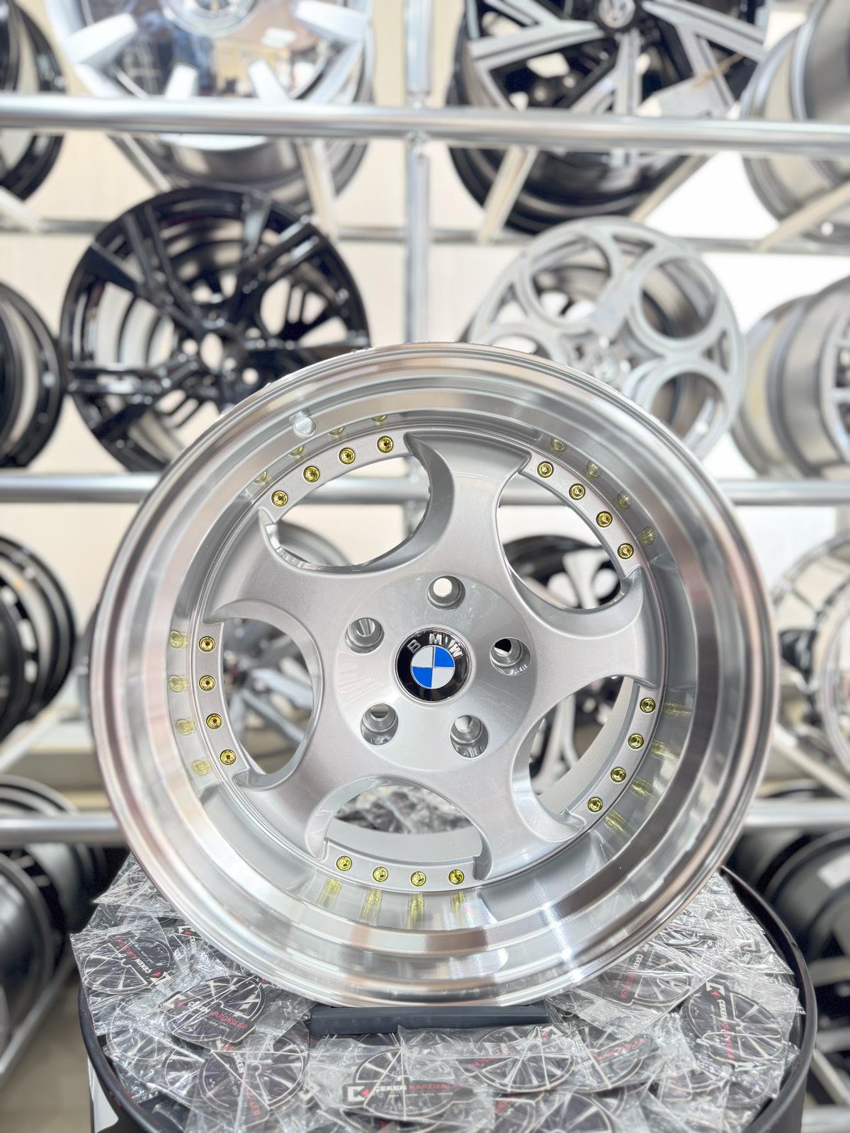 Bmw M Country Rondel Başken Jant Modeli
