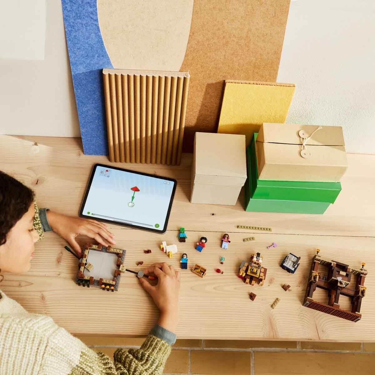 LEGO MINECRAFT ORMAN MALIKANESI DOVUS RINGI 21272 Diğer LMN21272