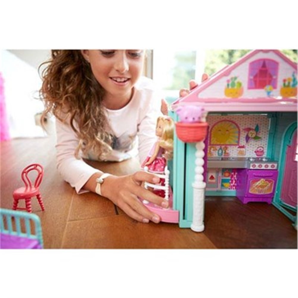 Barbie Chelsea'nin İki Katlı Evi DWJ50