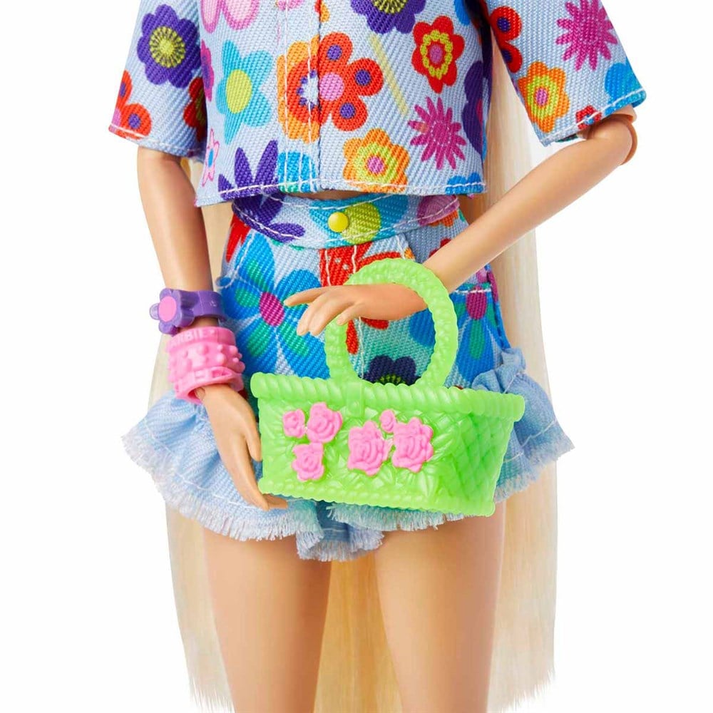 BARBIE EXTRA MAVI ETEKLI BEBEK HDJ45 Barbie HDJ45