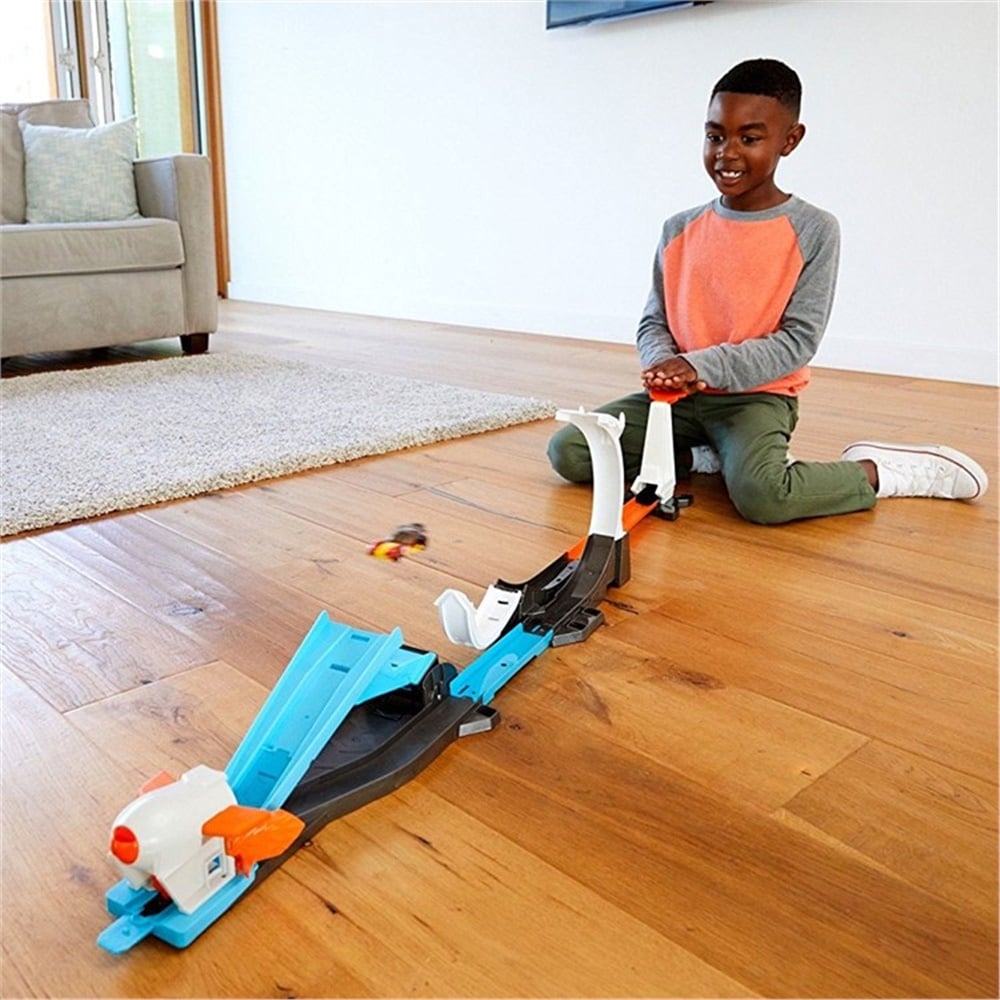 Hot Wheels Track Builder Süper Fırlatma Aksiyonu Yarış Seti FLK60