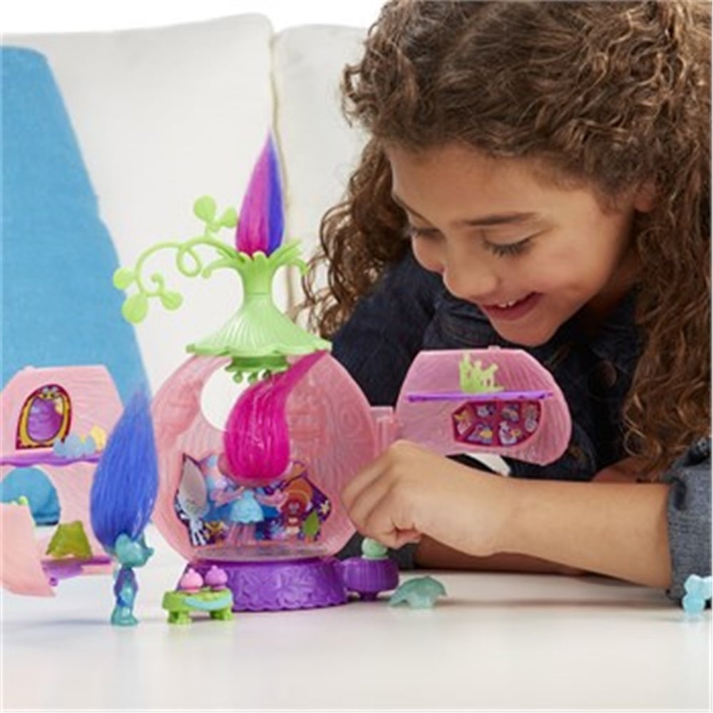 TROLLS POPPY TAÇ GİYME TÖRENİ
