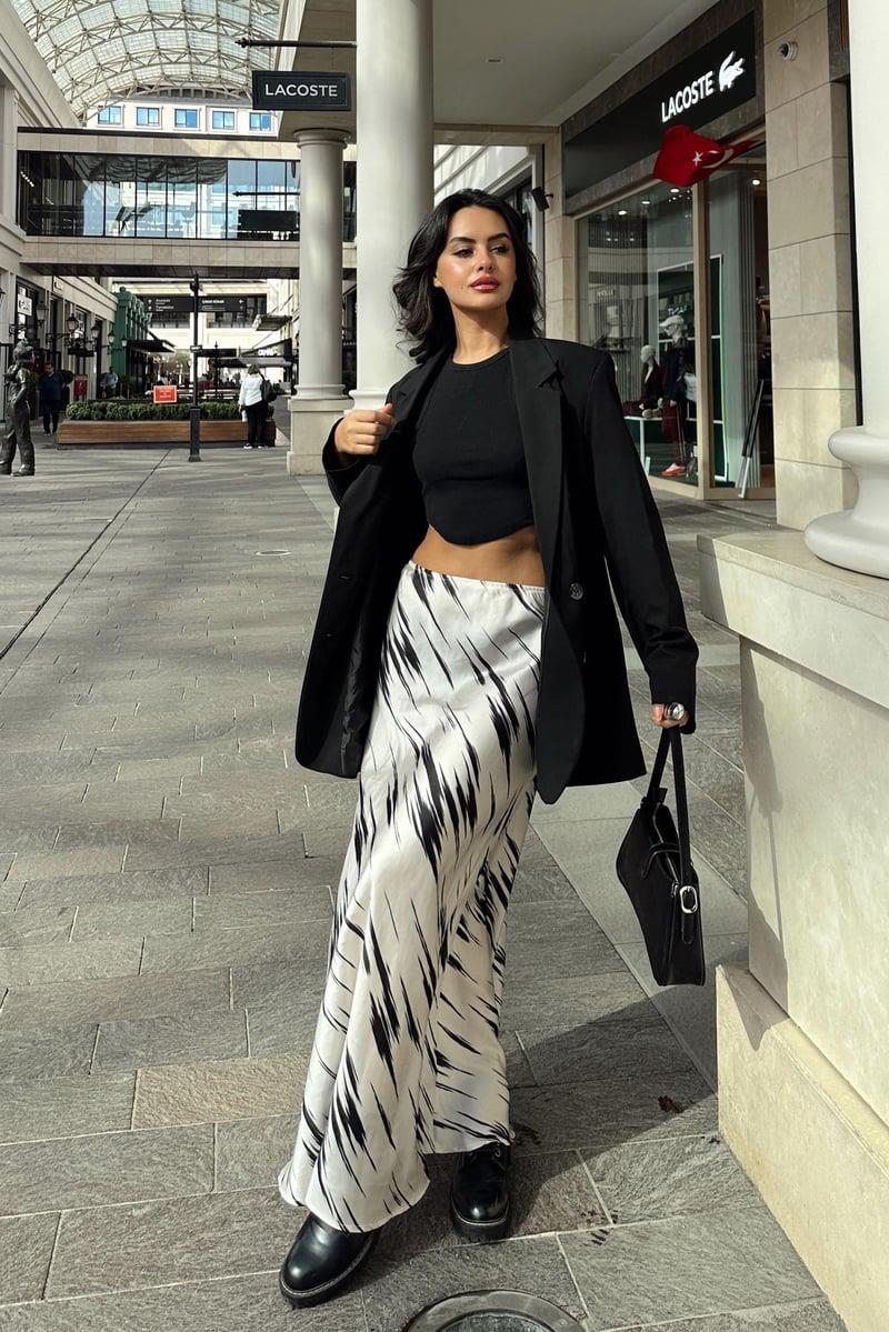 Wholesale Wave Patterned Satin Chiffon Skirt White