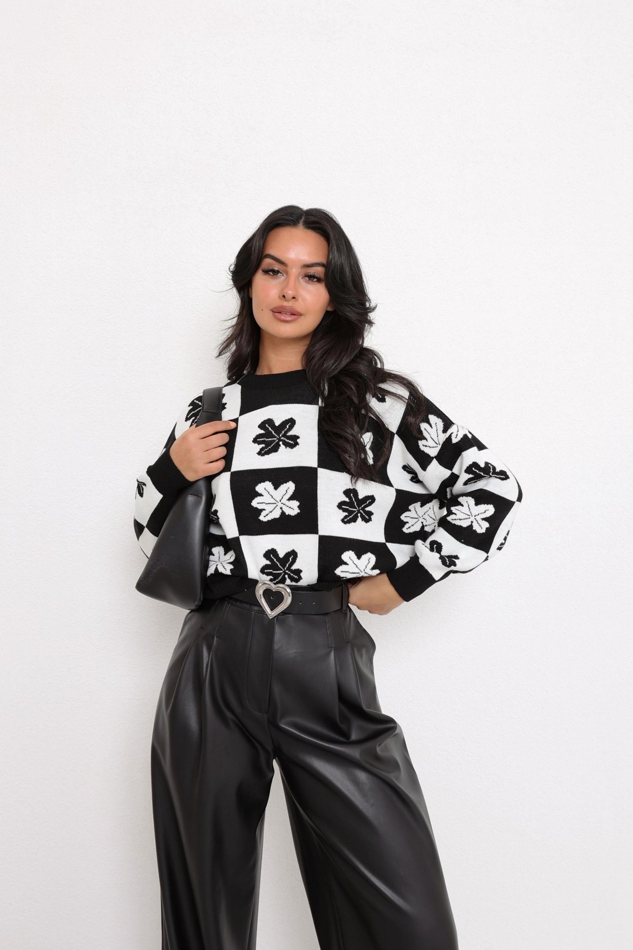 Leaf Patterned Knitwear Sweater Black Ecru