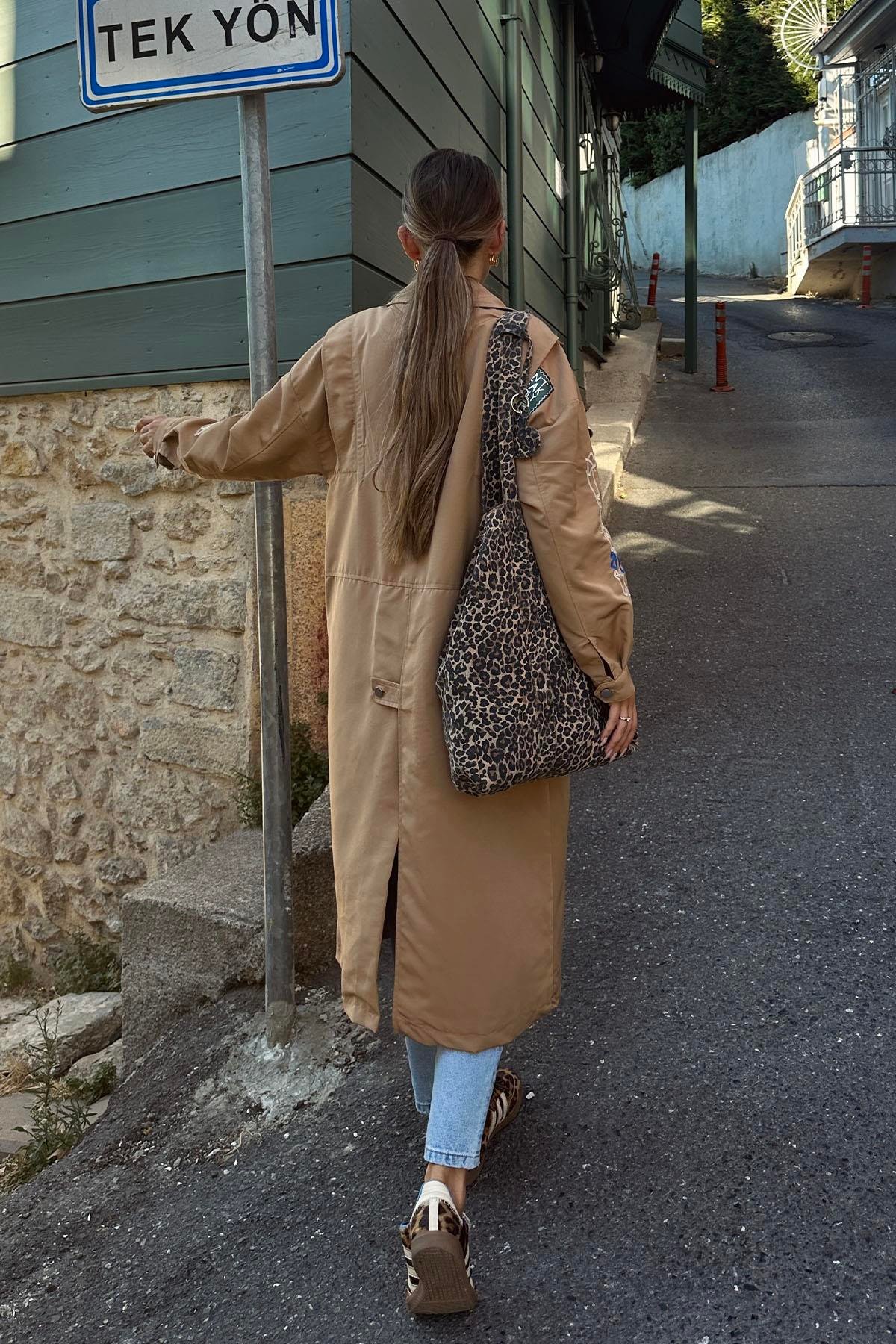 Nakışlı Trenç - Camel