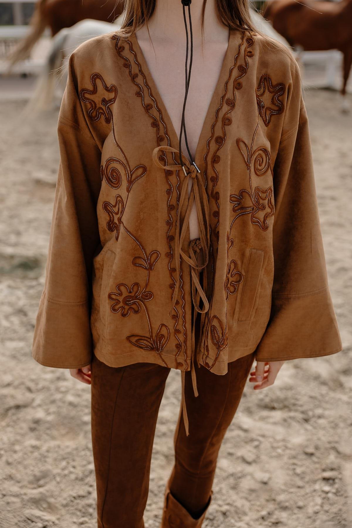 Süzeneli Süet Hırka - Camel