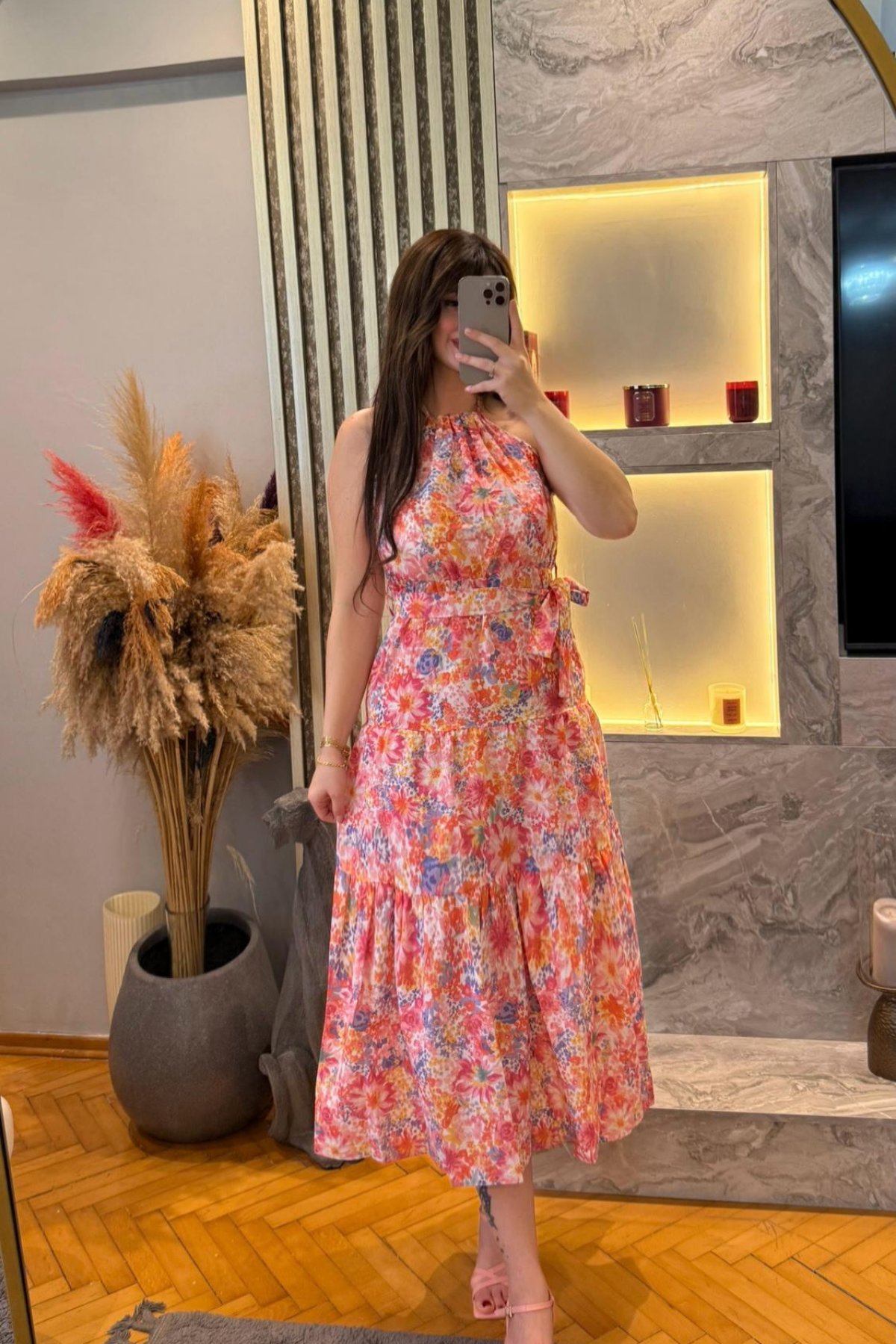 Halter Yaka İpli Beli Lastikli Midiboy Pembe Çiçekli Elbise