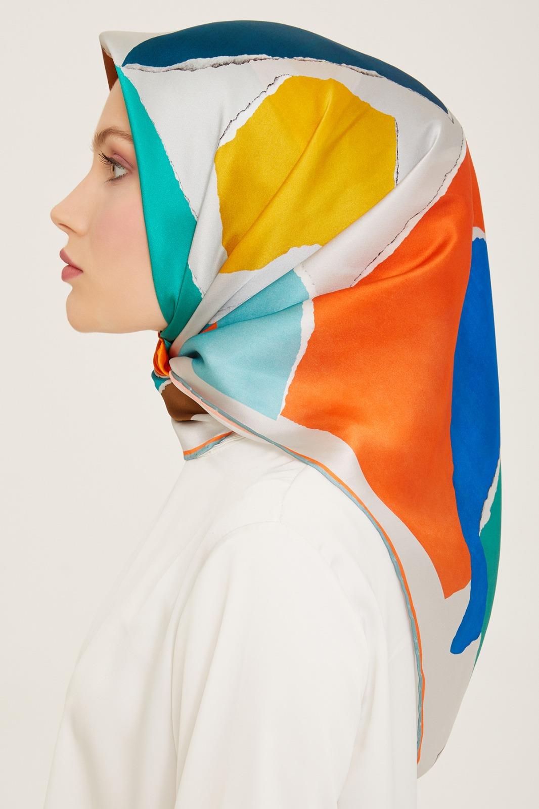 Armine Gri Geometrik Desen Sura İpek Eşarp 9125-83