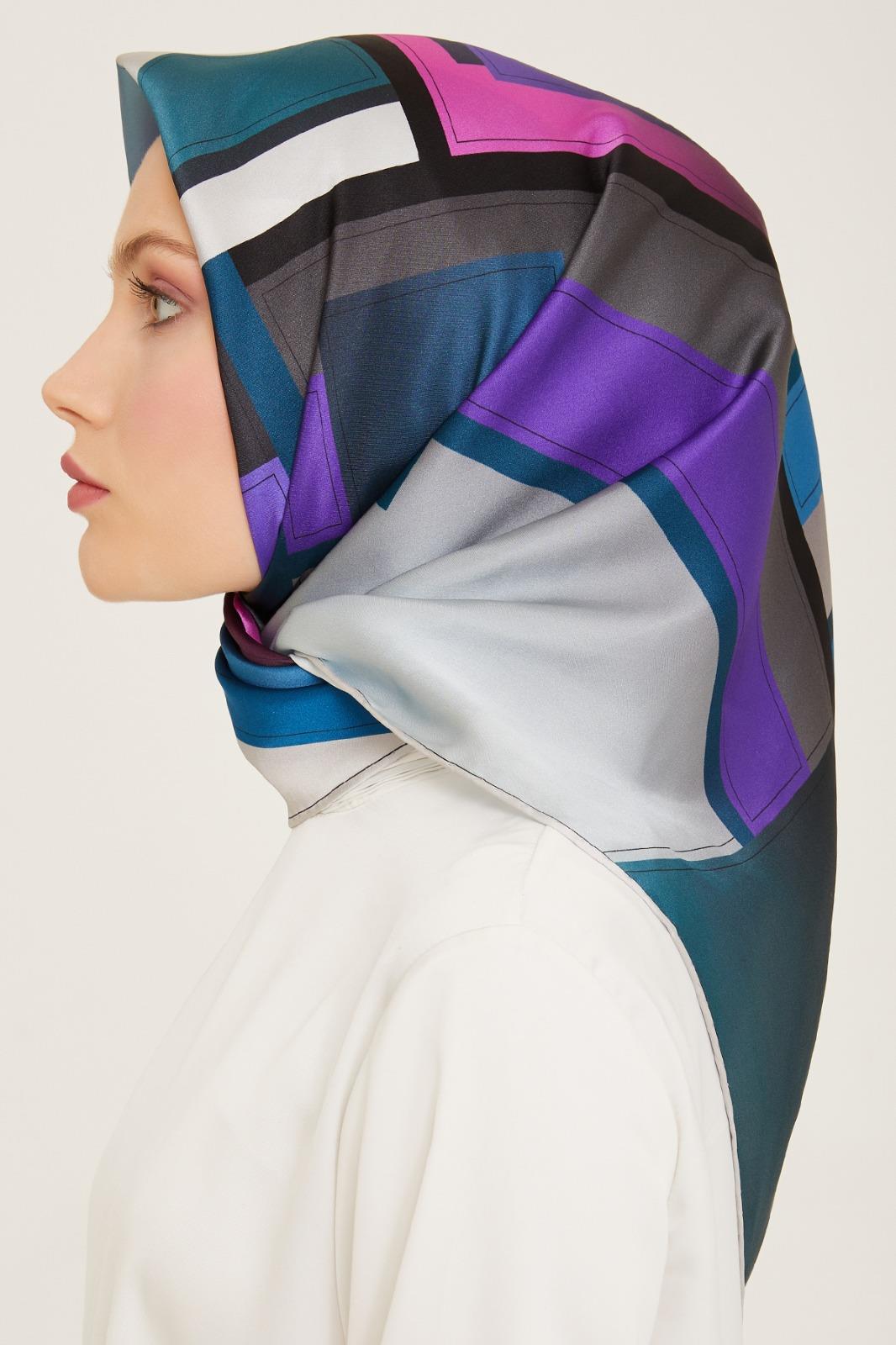 Armine Gri-Mor Geometrik Desen Sura İpek Eşarp 9122-37