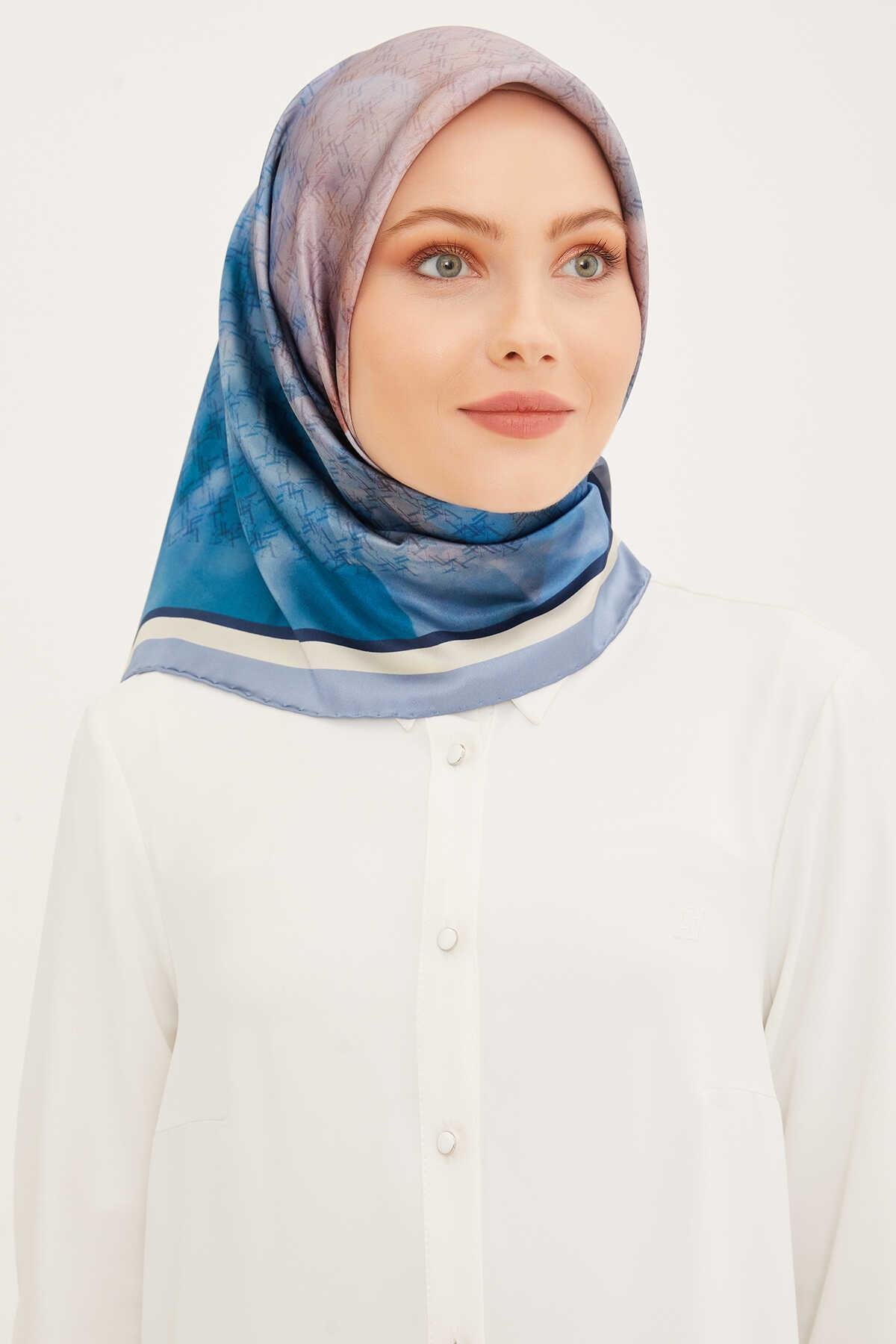 Armine Mavi Desenli Sura İpek Eşarp 8906-38