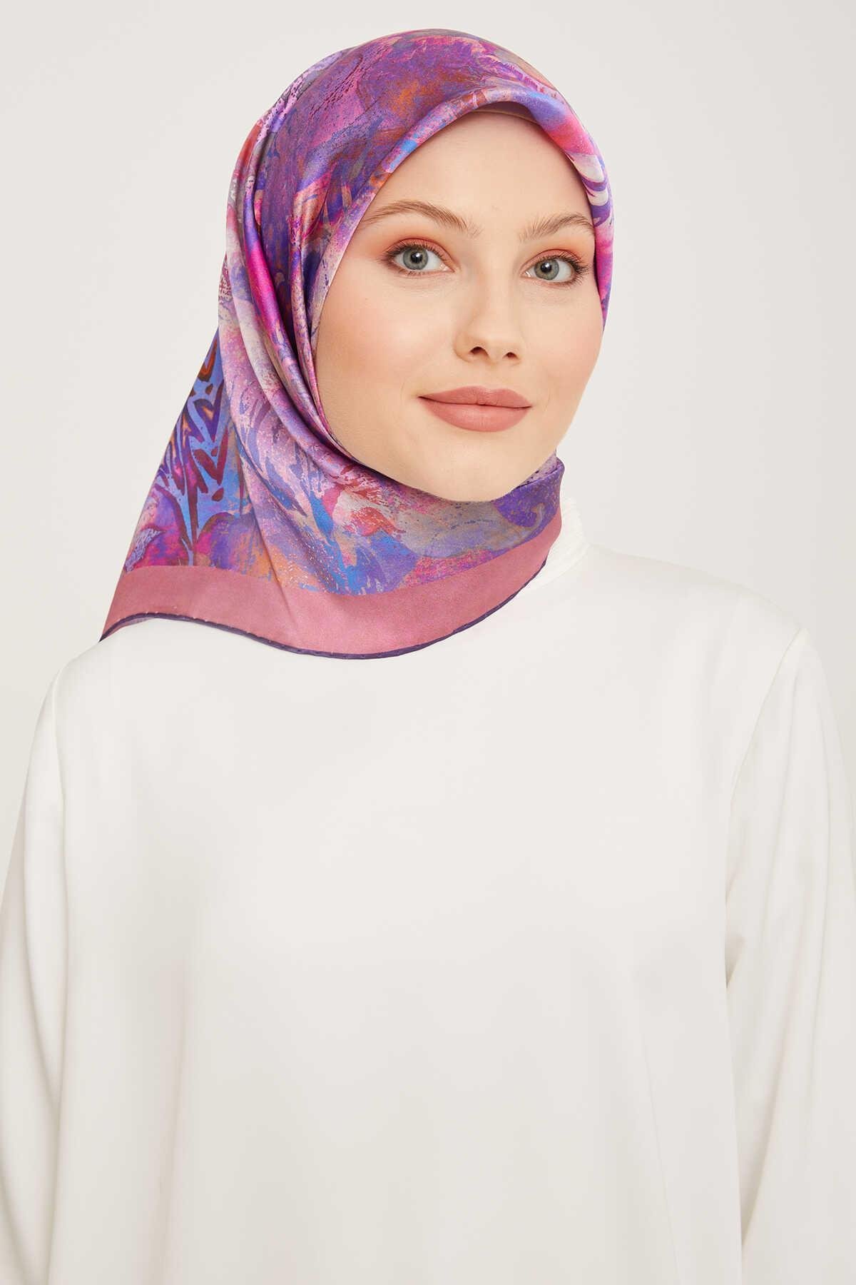 Armine Pembe Vintage Desenli Tivil İpek Eşarp 9041-02