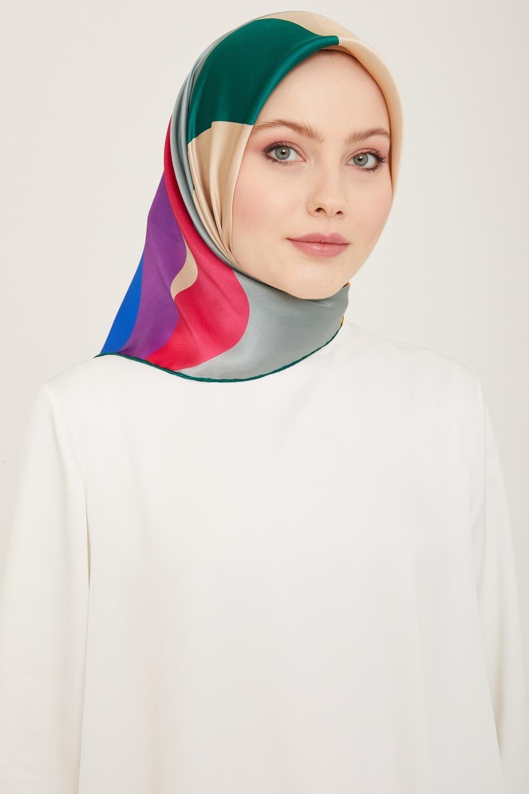 Armine Saks Mavi-Zümrüt Yeşil Dalga Desen Sura İpek Eşarp 9148-80