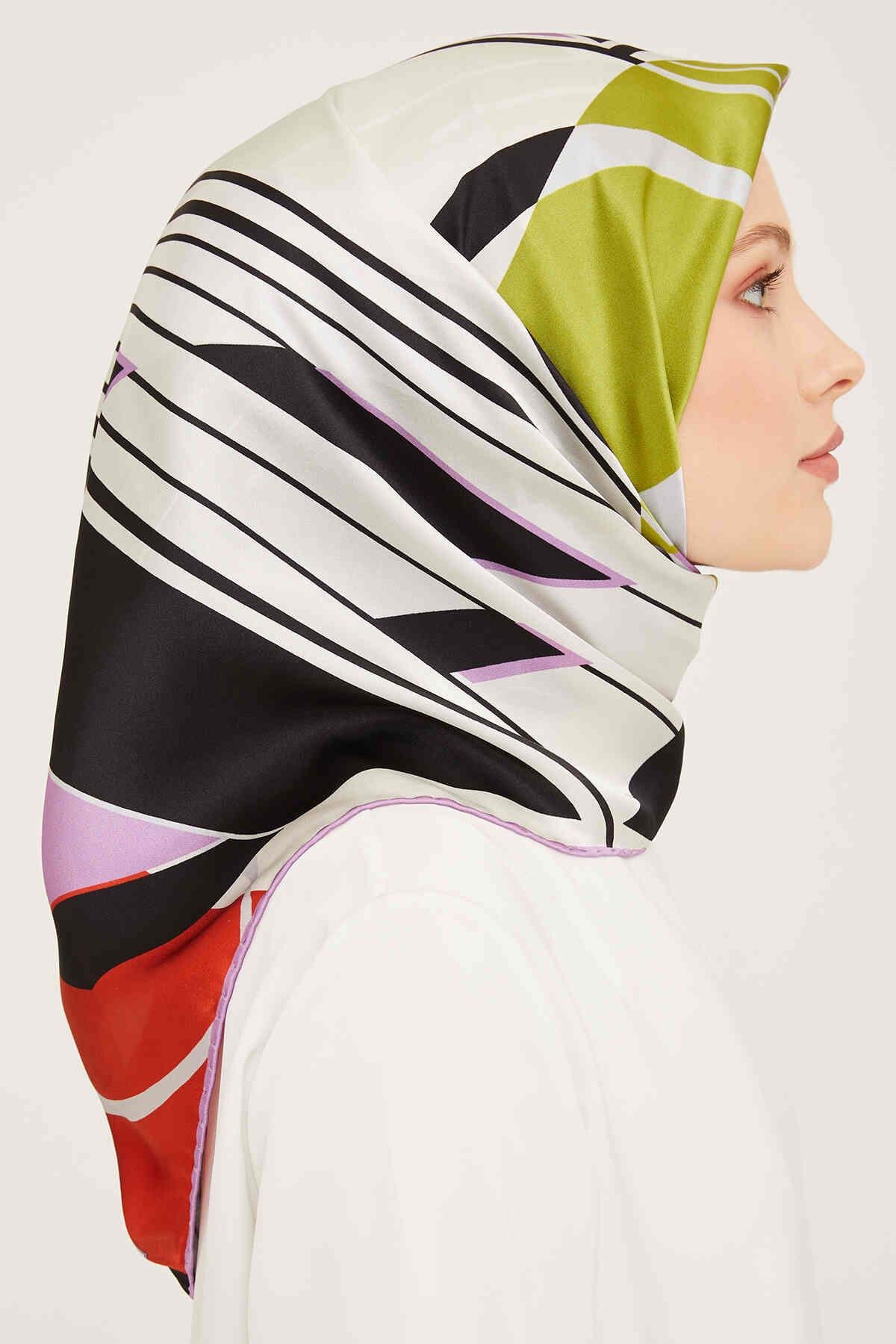 Armine Siyah Kırmızı Geometrik Desenli Tivil İpek Eşarp 9050-56