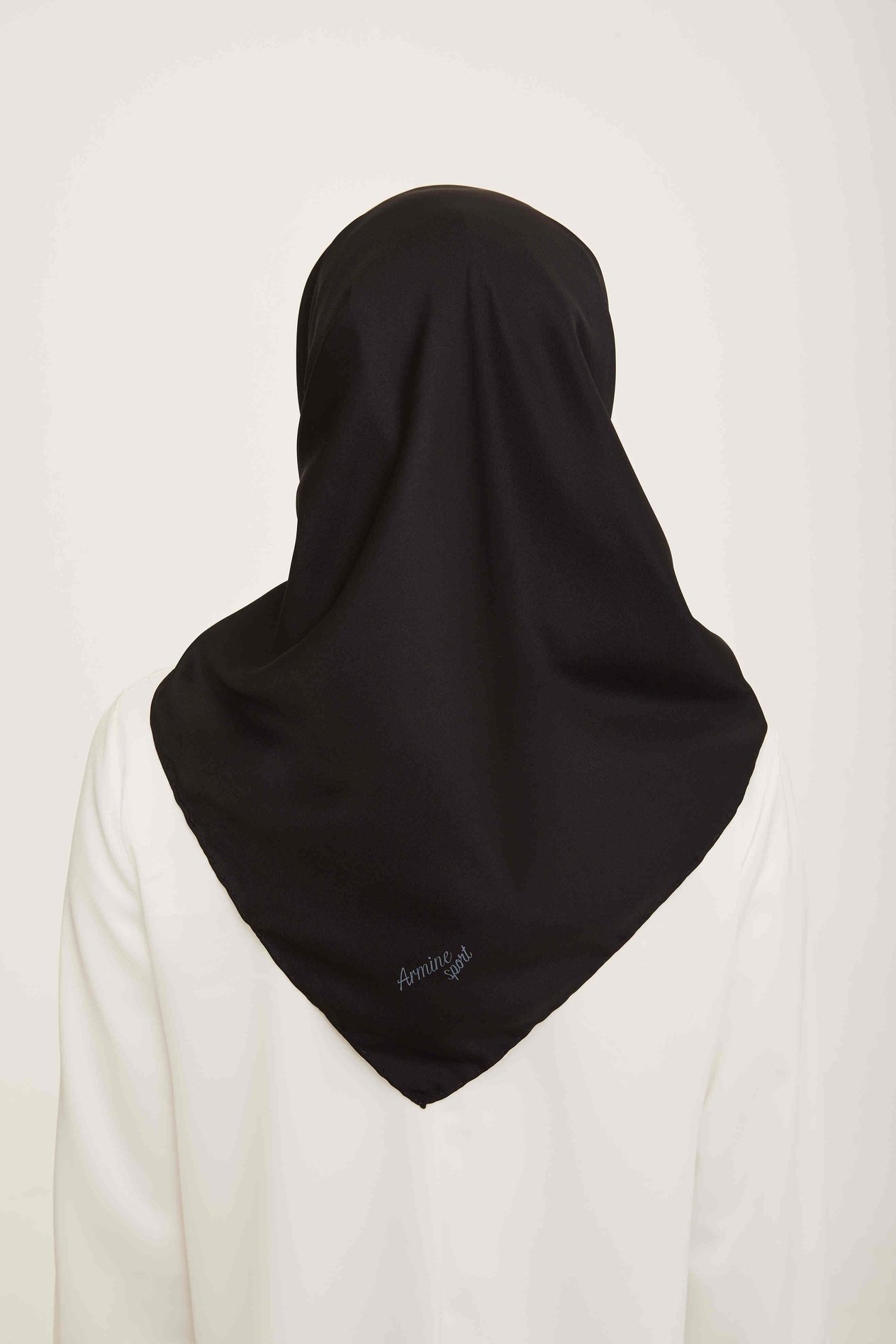 Armine Sport Siyah Düz Renk Fon Eşarp 1073