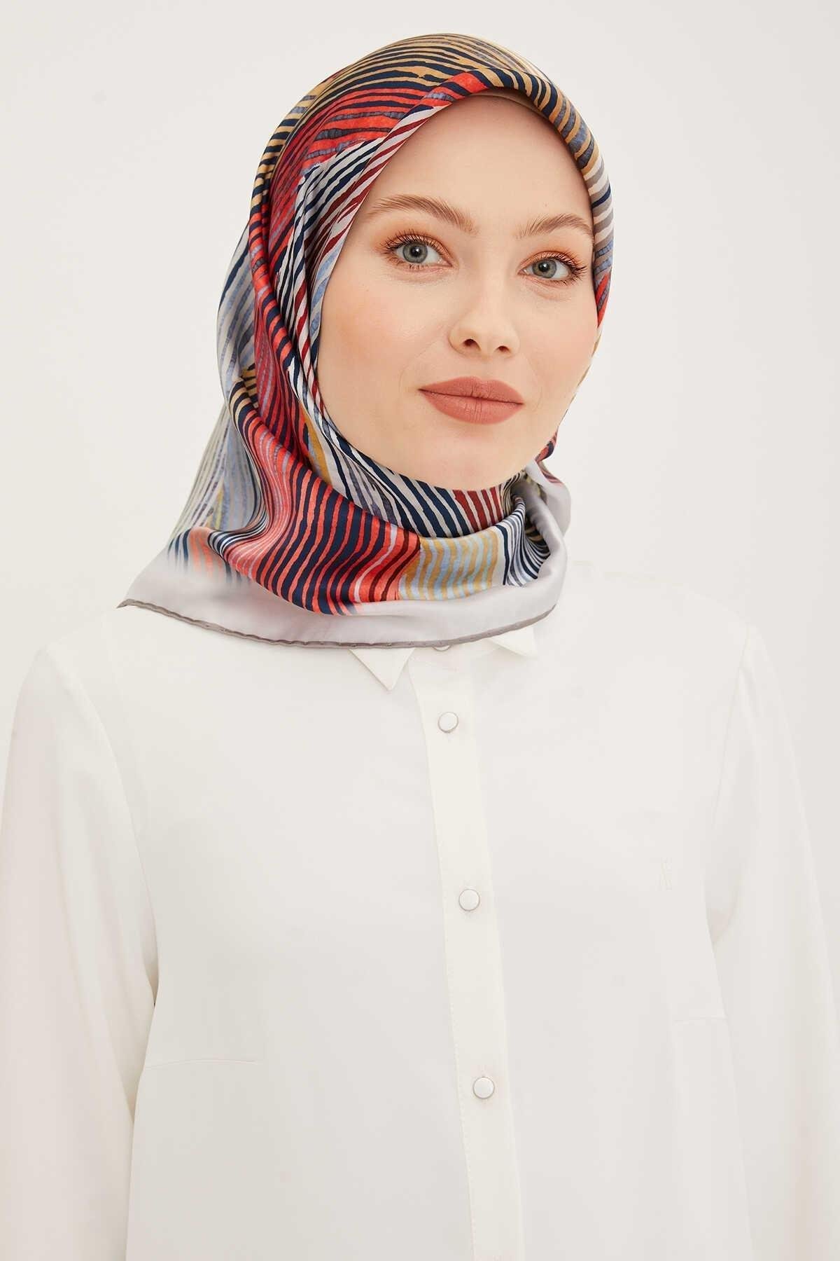 Armine Sura İpek Eşarp 8955-34 Gri Karışık Desen