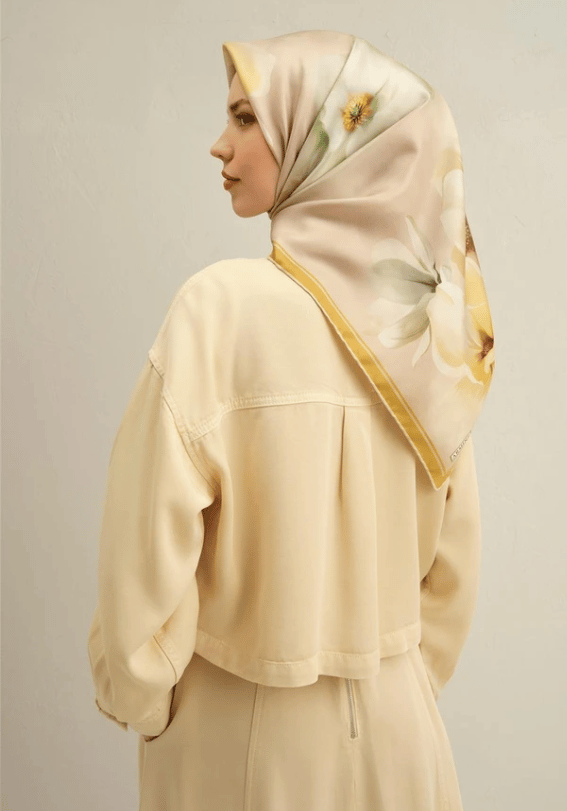 Armine Sura İpek Eşarp 9305-33 Sarı Karışık Desen 
