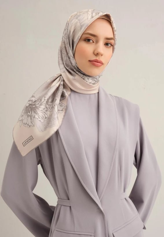 Armine Sura İpek Eşarp 9330-02 Krem Karışık Desen 