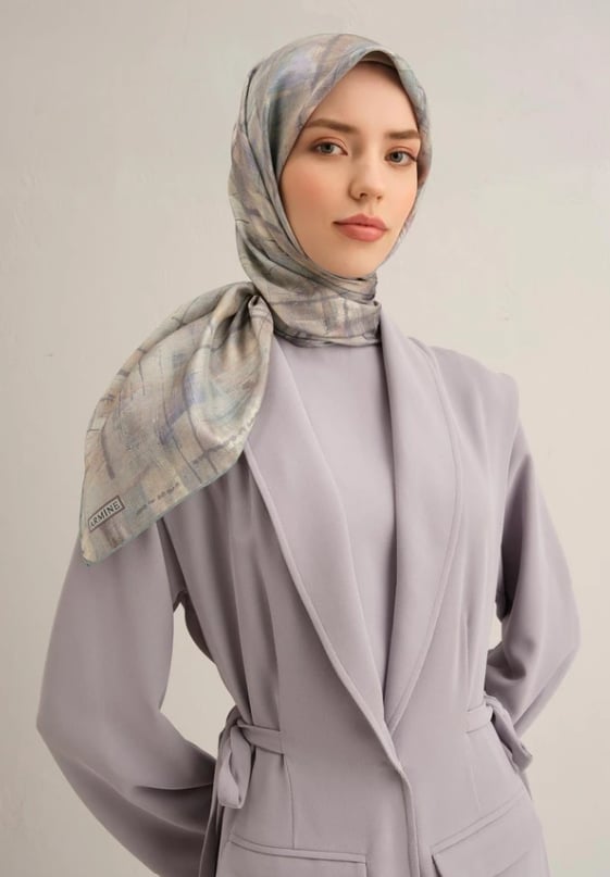 Armine Sura İpek Eşarp 9339-57 Yeşil Karışık Desen 