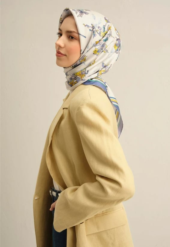 Armine Tivil İpek Eşarp 9316-83 Beyaz Karışık Desen 