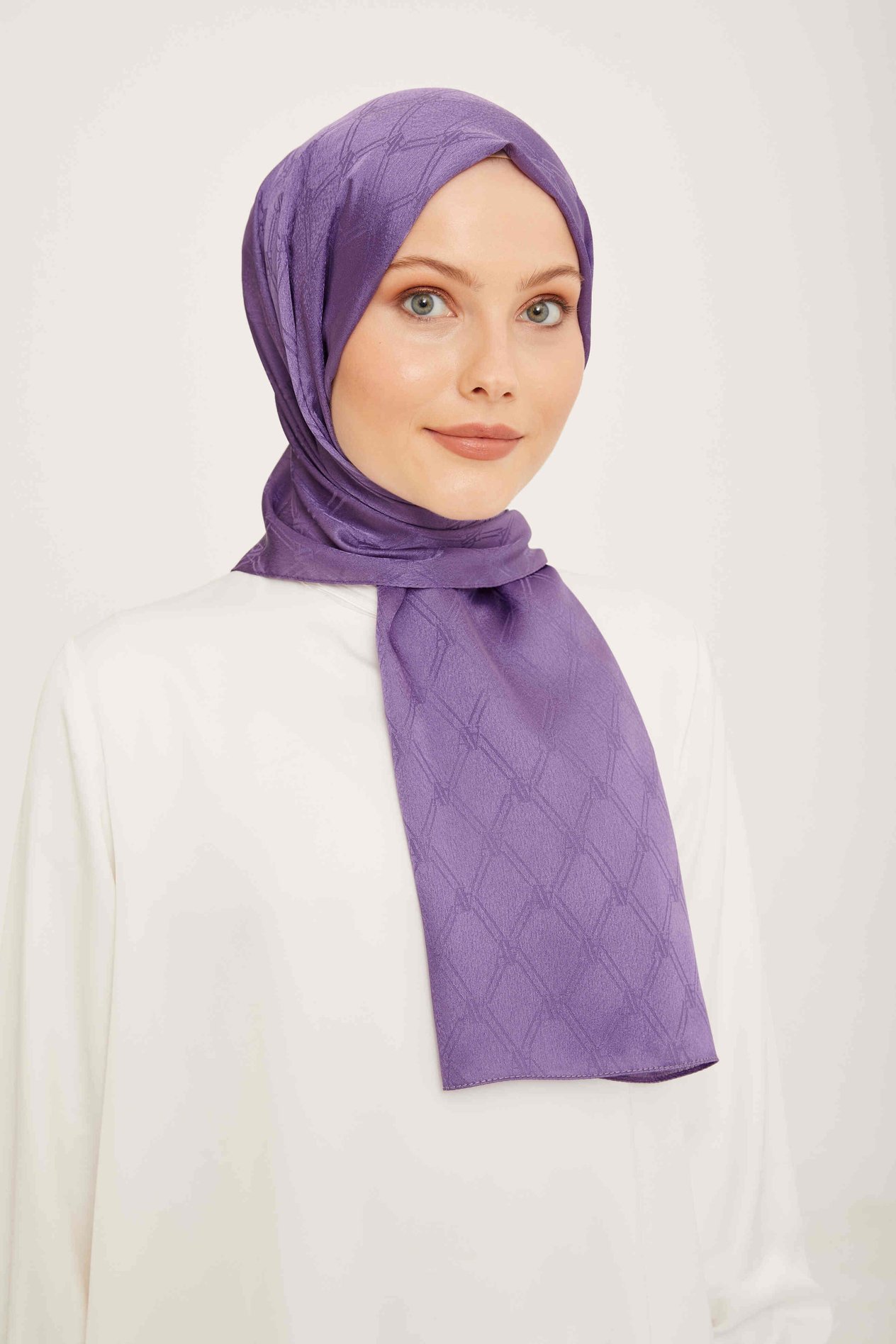 Armine Trend Jan Jan Mor Monogram Desenli Jakar Şal 6-21085