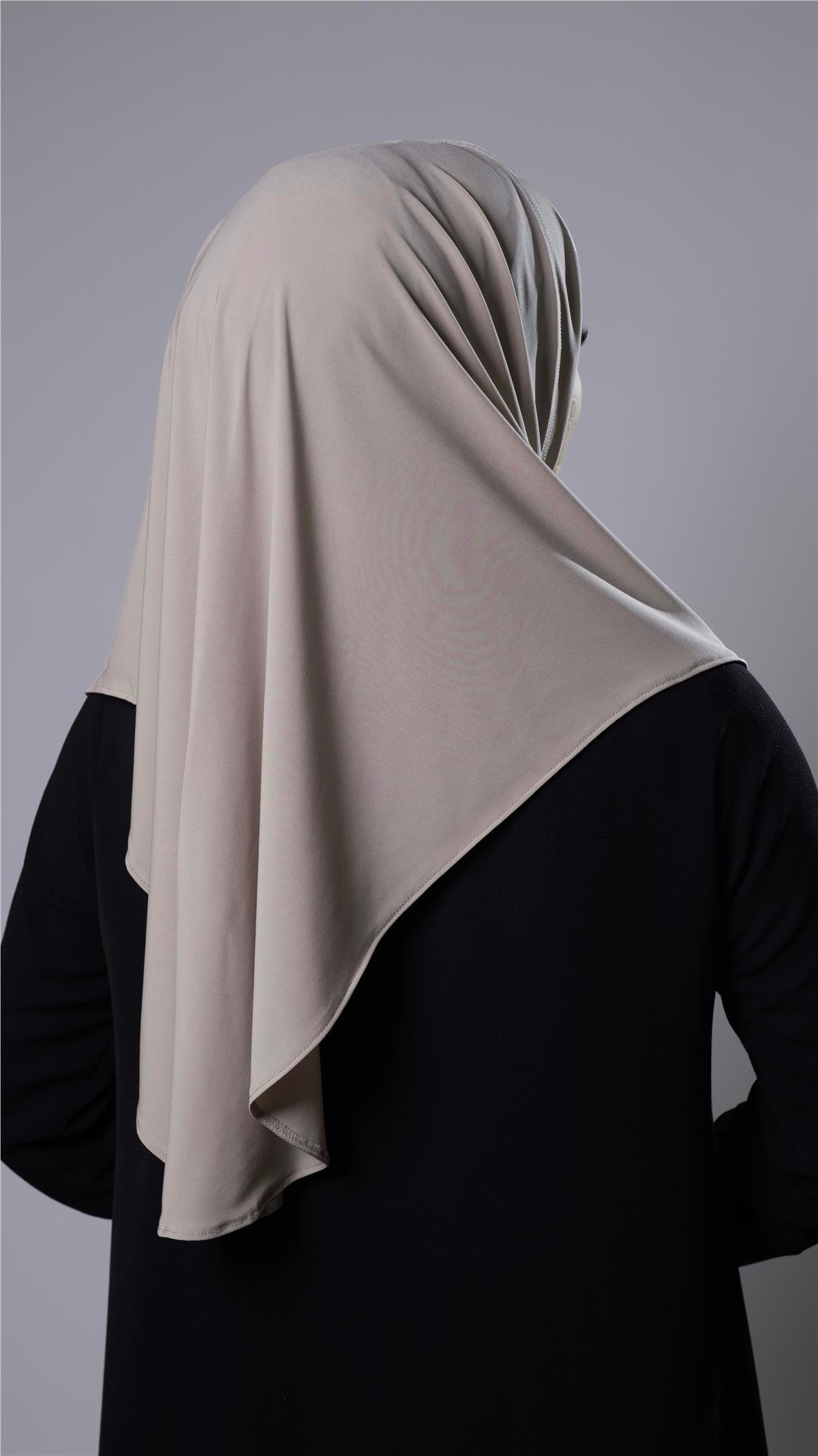Bej Pratik Hazır Geçmeli Tesettür Eşarp Sandy Kumaş Yırtmaçlı Düz Hijab 2310_12