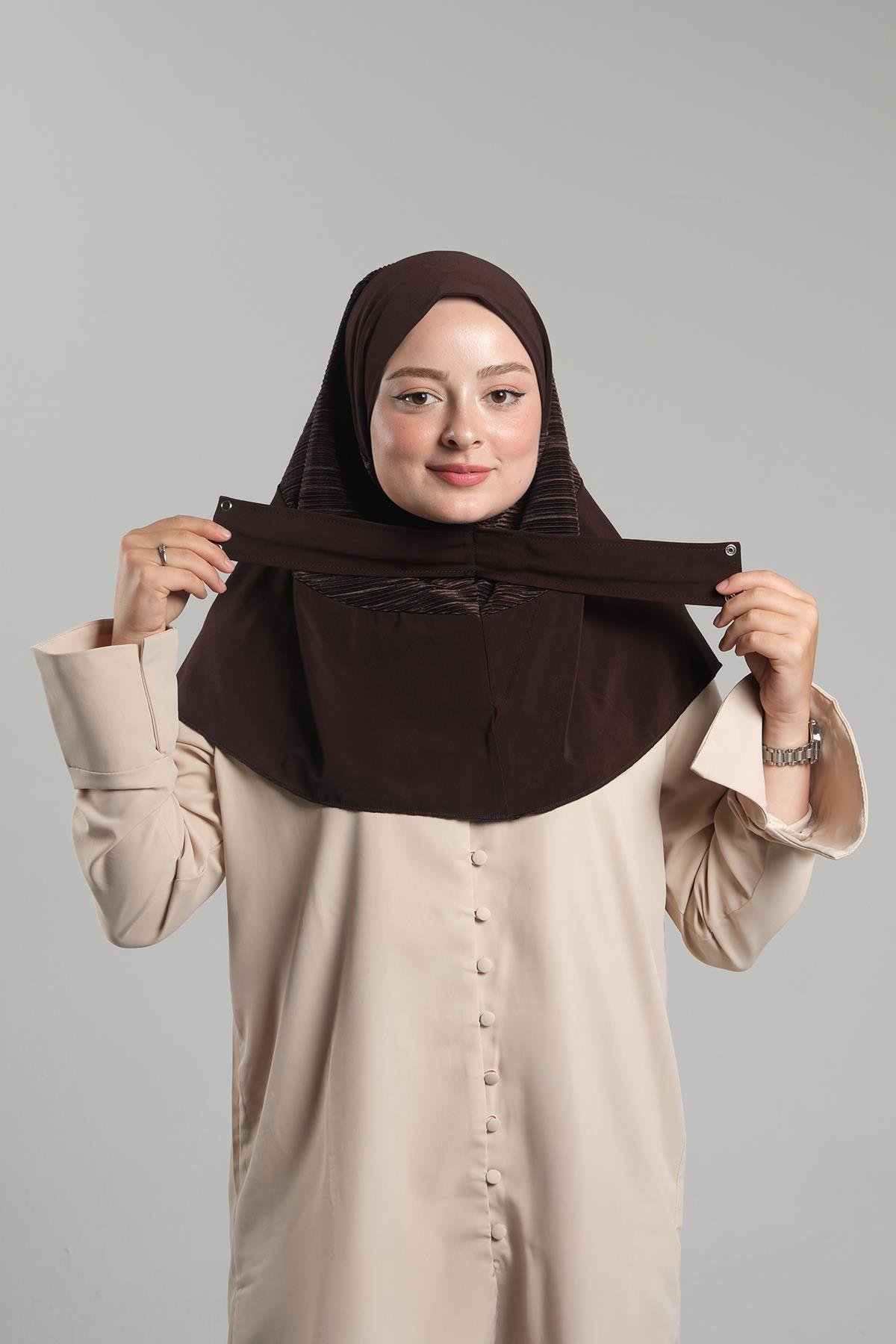 Kahve Pratik Hazır Geçmeli Tesettür Eşarp Sandy Arkadan Çıtçıtlı Piliseli Hijab 2406_14